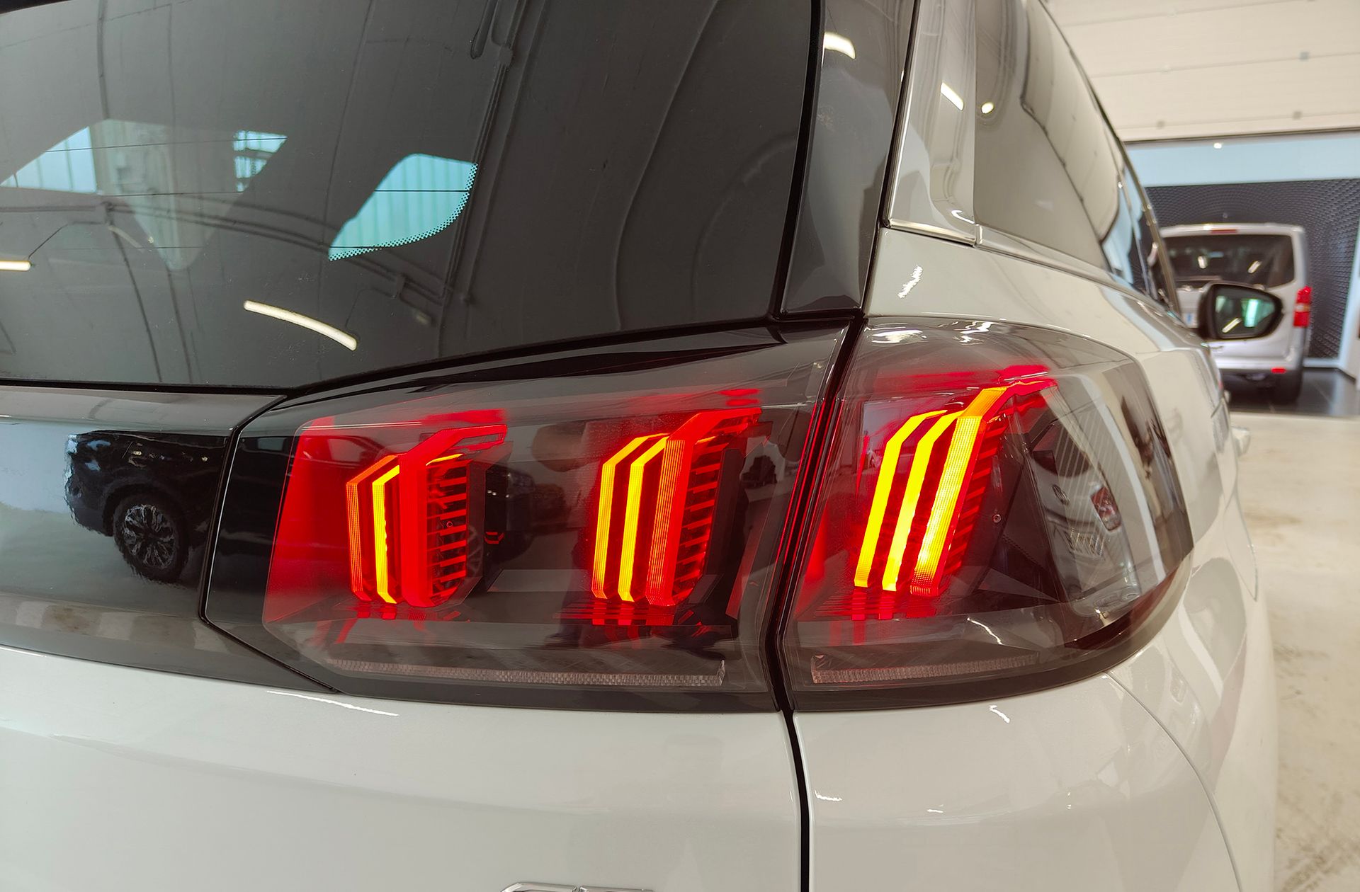 Peugeot 5008 PureTech 130 GT 7 plazas - foto 19
