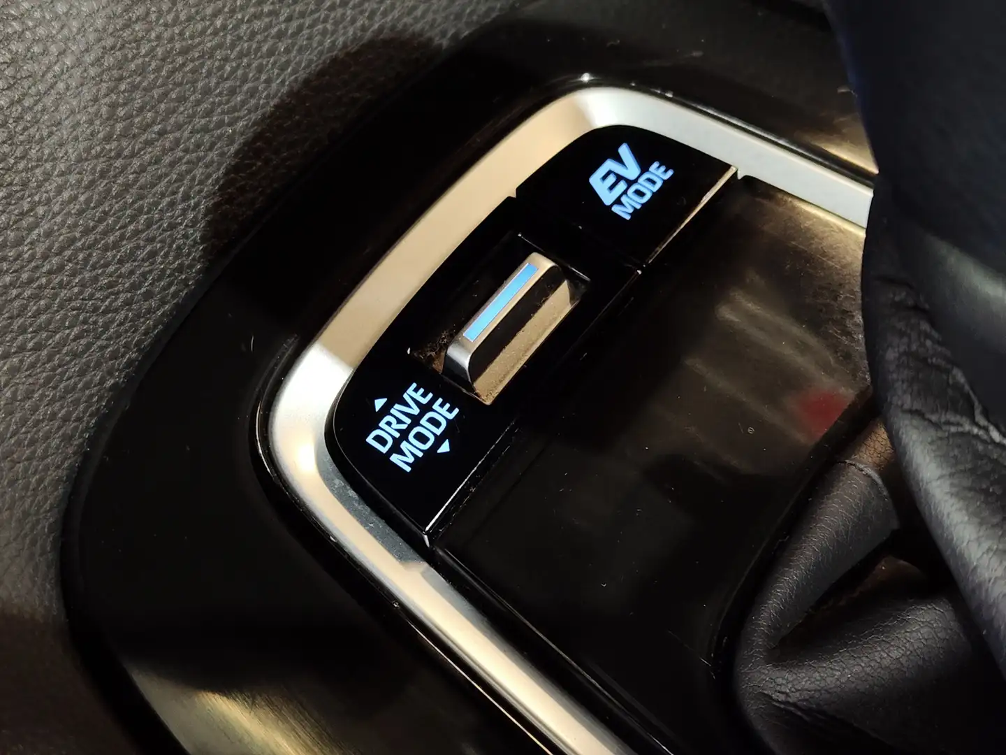 Foto Toyota Corolla Toyota Corolla 180H Advance E-CVT (180 CV)