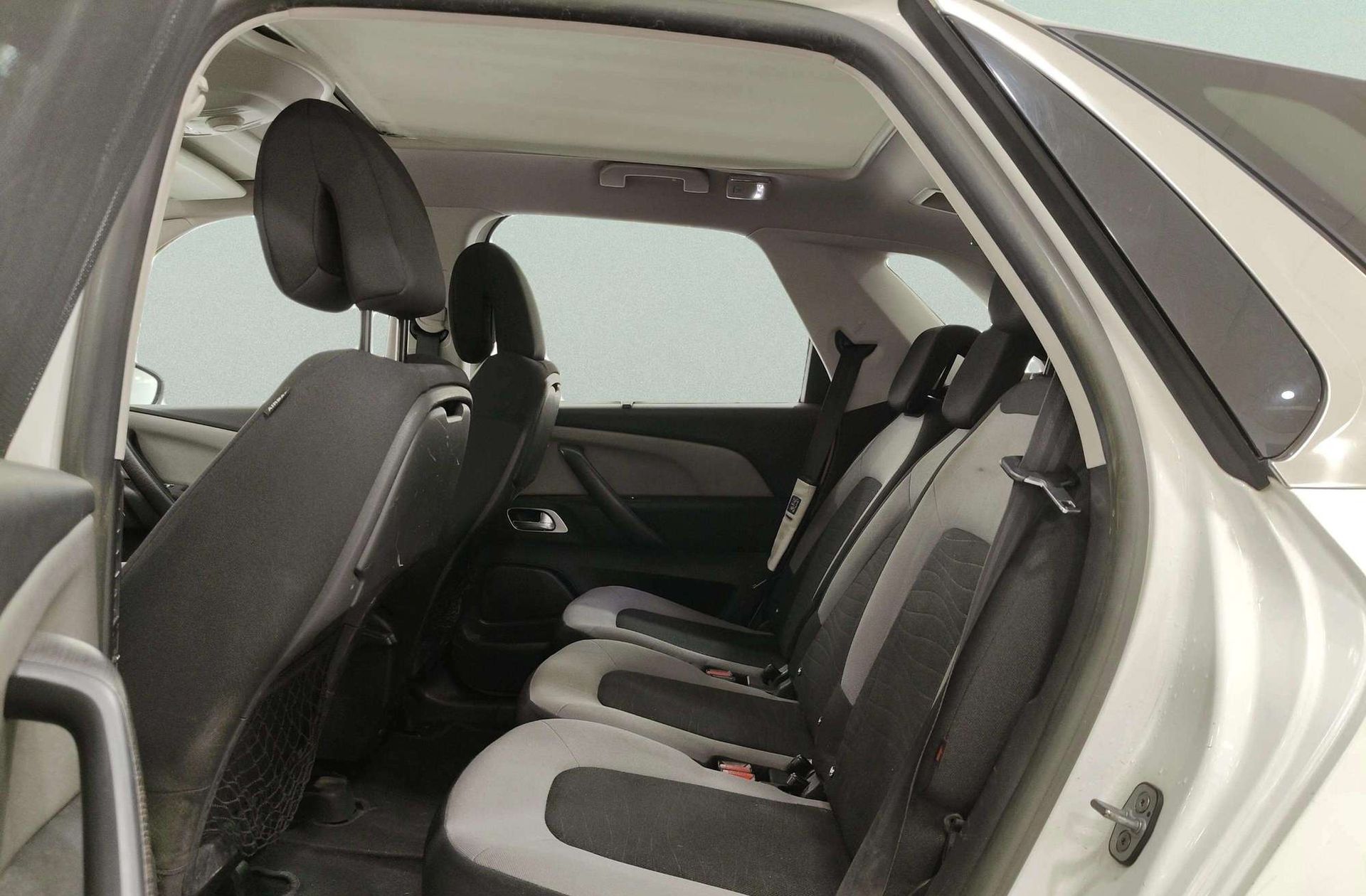 Citroën C4 Picasso 1.6 e-HDI Intensive - foto 12