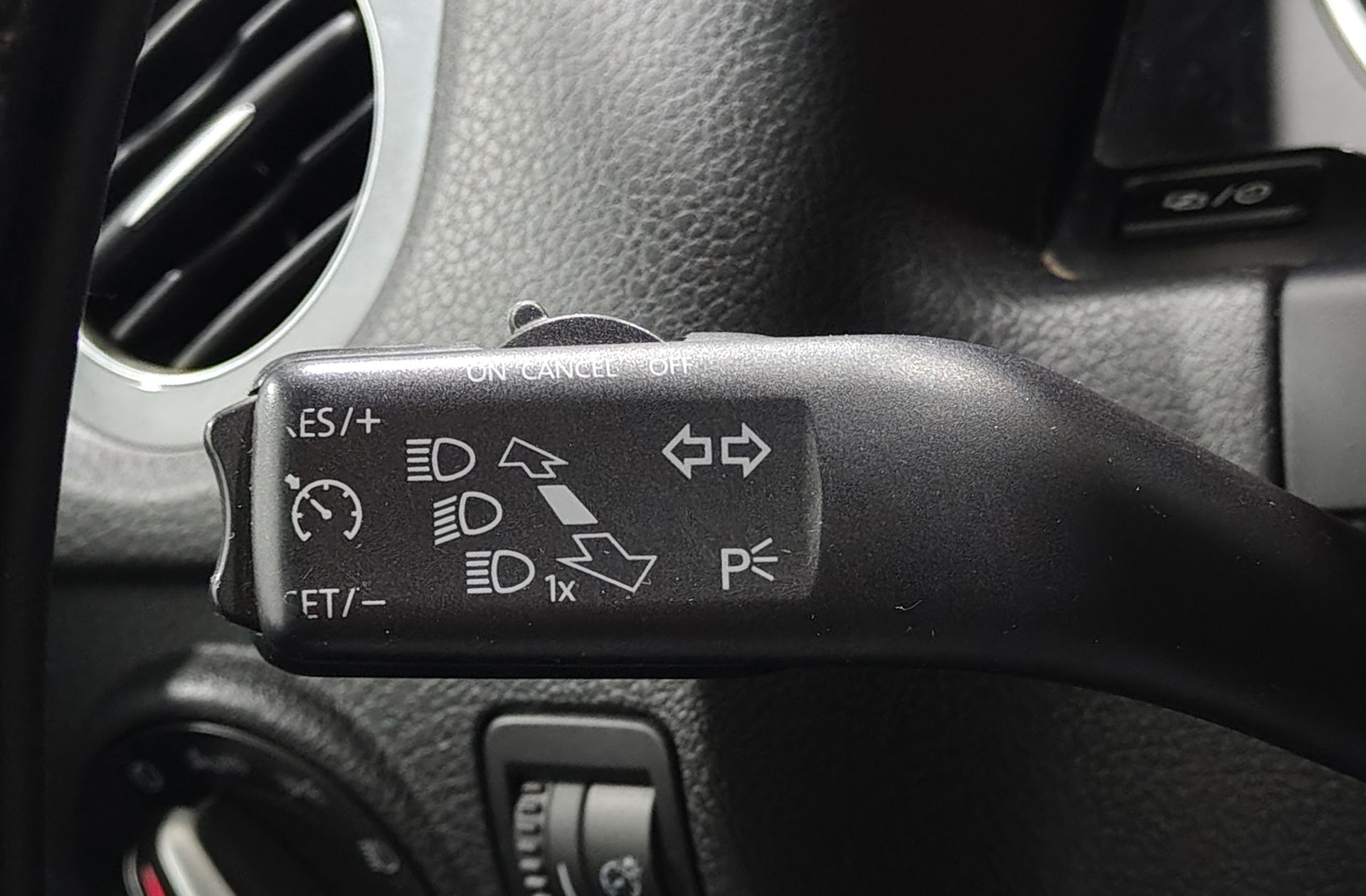 Volkswagen Tiguan T1 2.0 TDI BMT - foto 21
