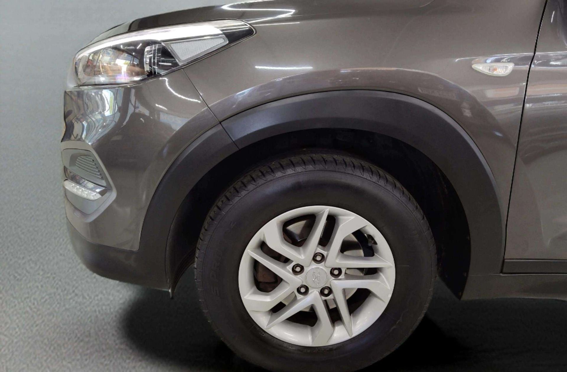 Hyundai Tucson 1.6 GDI BlueDrive Essence 4x2 - foto 34
