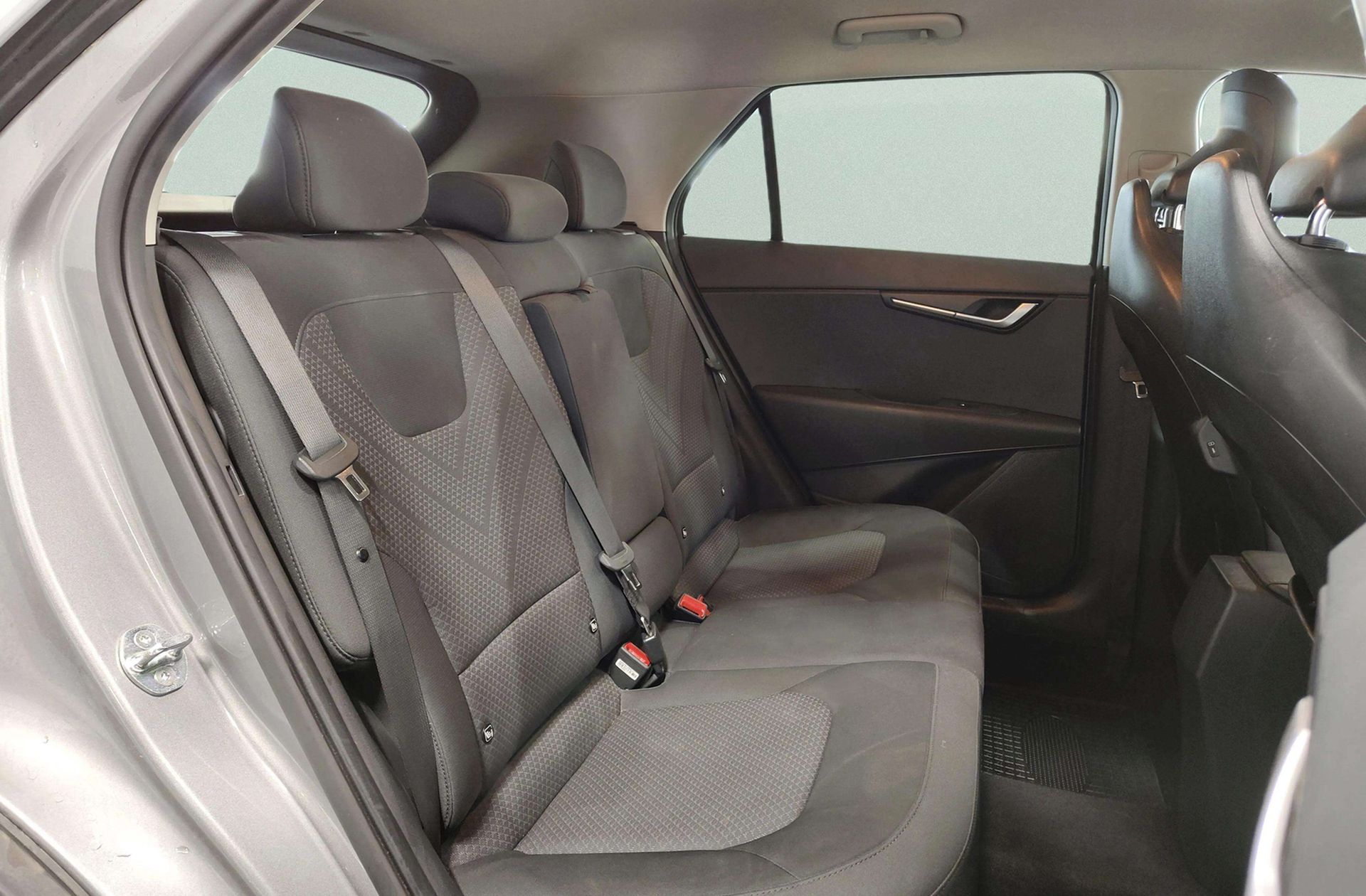 Kia Niro 1.6 GDi HEV Concept - foto 16