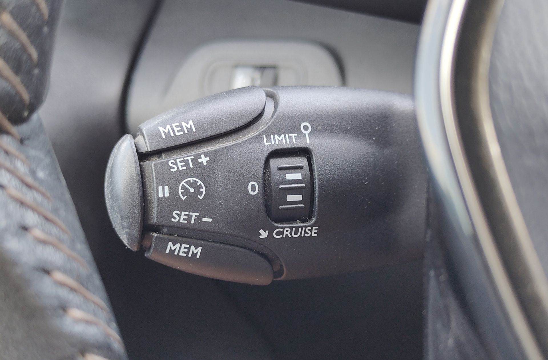 Peugeot Rifter PureTech 110 Allure Standard - foto 22