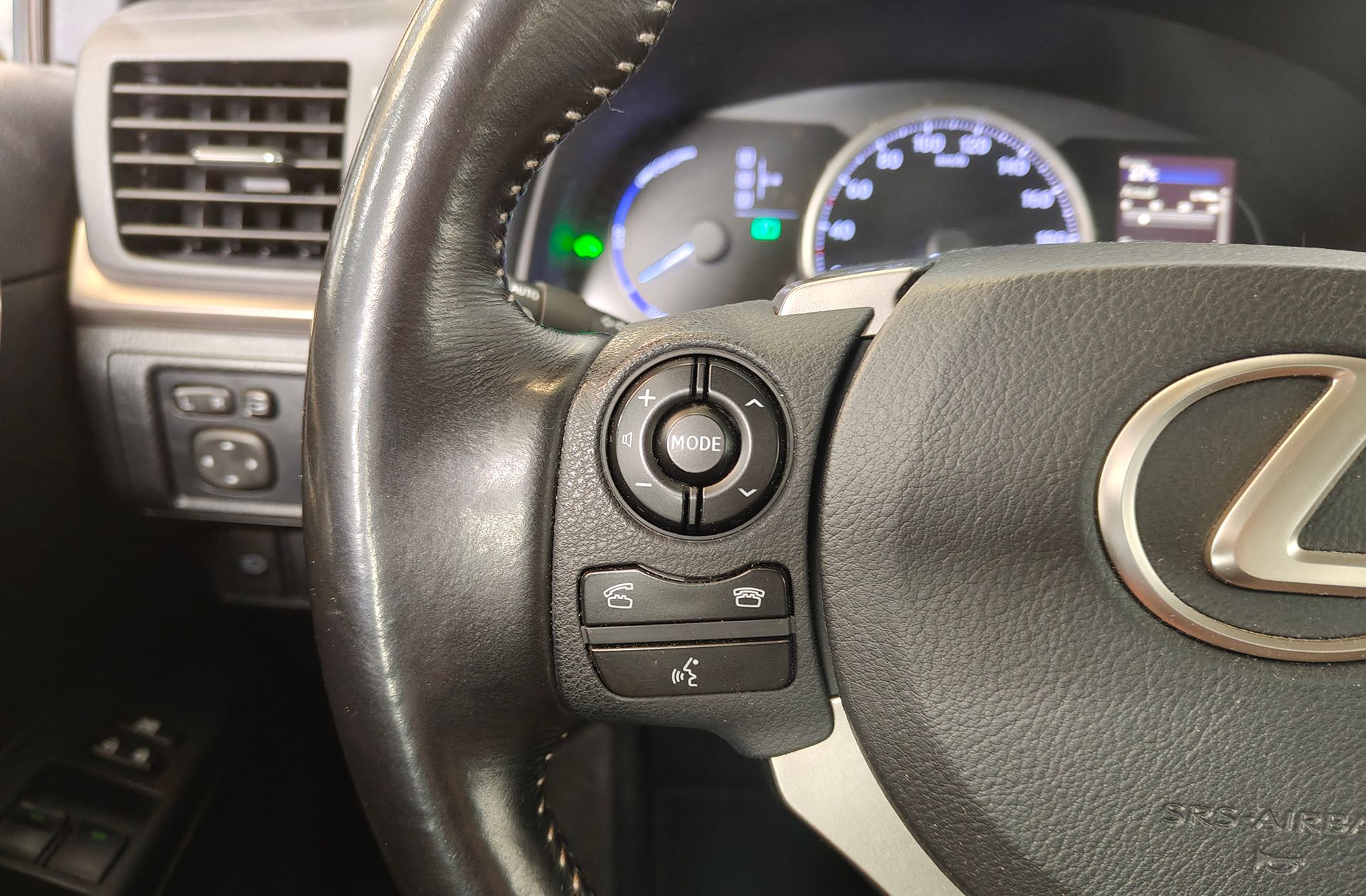 Lexus CT 200h Executive - foto 26
