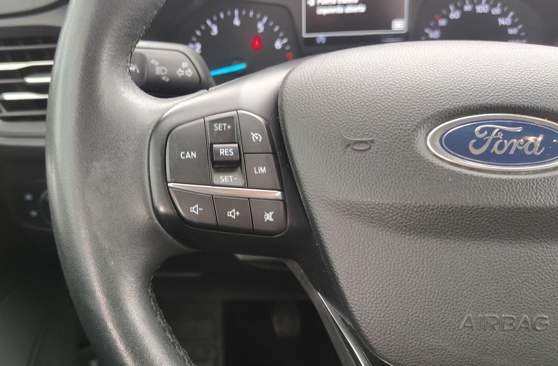 Ford Focus 1.0 EcoBoost Trend+ - foto 27