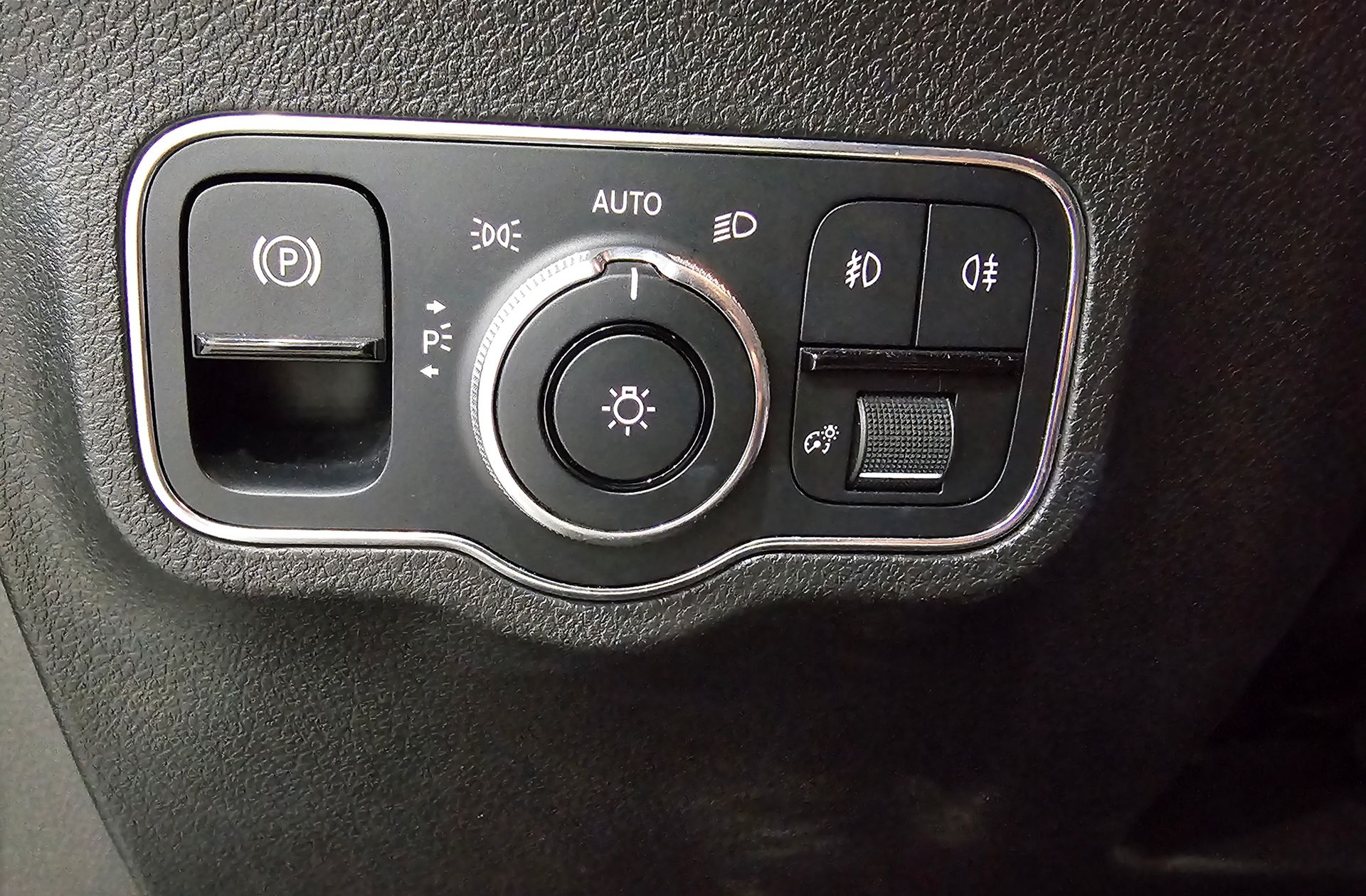 Mercedes-Benz GLB 200 d - foto 16