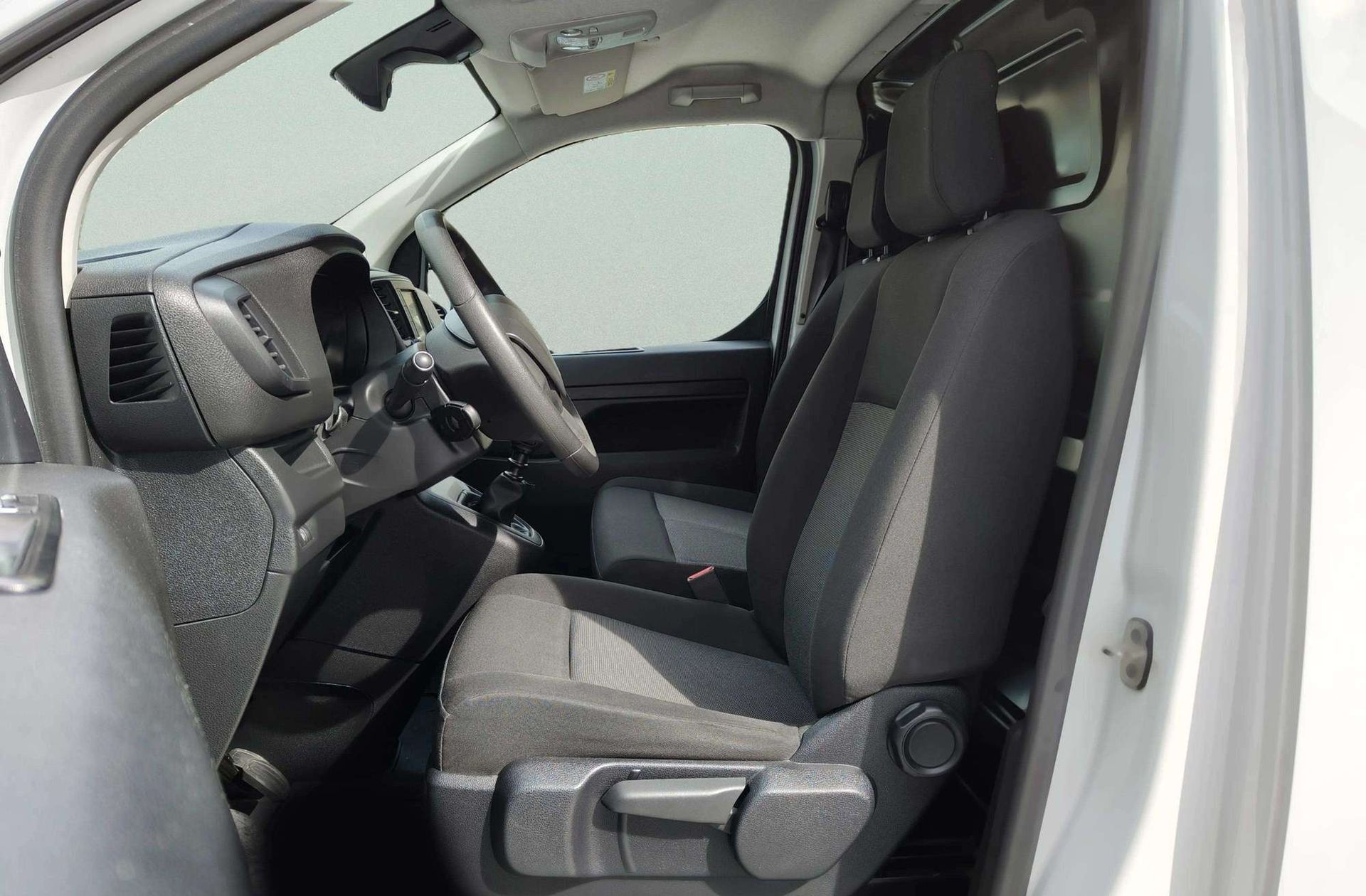 Peugeot Expert BlueHDi 100 Standard - foto 11