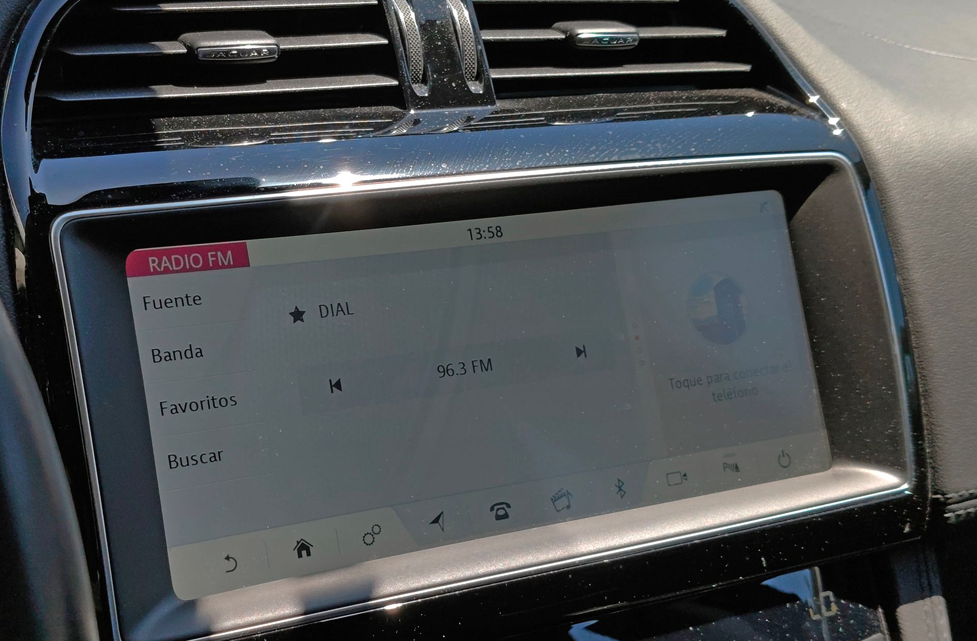 Jaguar F-Pace 2.0L i4D Prestige AWD - foto 32