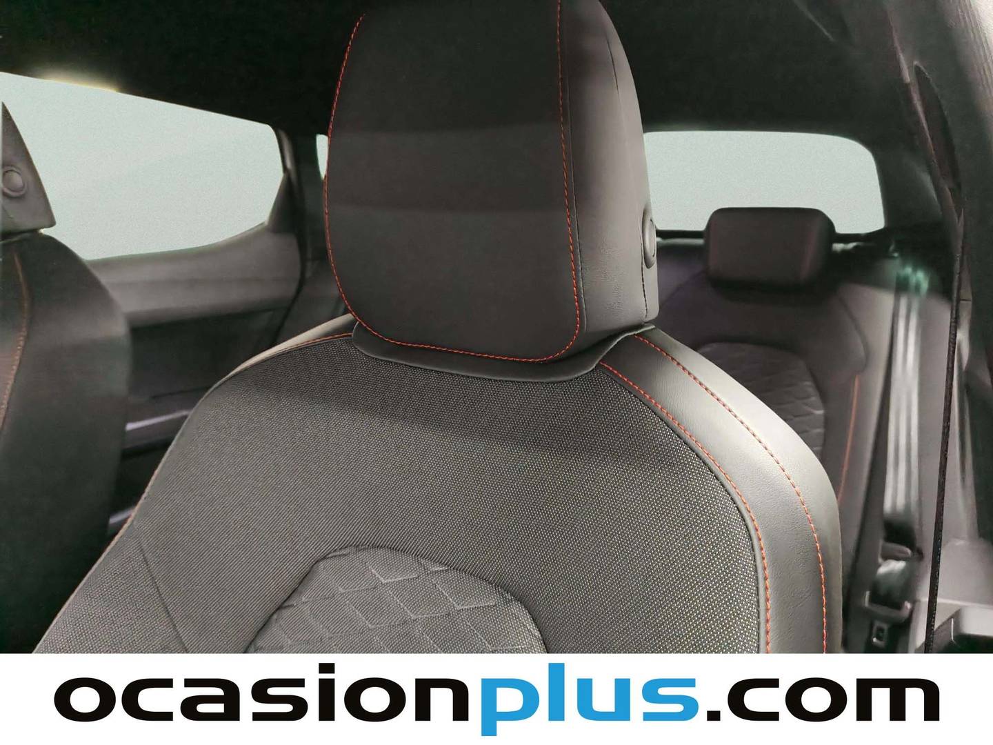 Extras y acabados del Seat León SEAT León 1.5 eTSI S&S FR Special Edition DSG (150 CV)