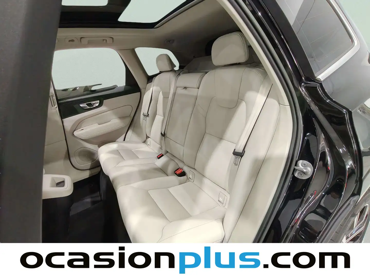 Foto Volvo XC60 Volvo XC60 B4 D Plus Bright AWD Auto (197 CV)