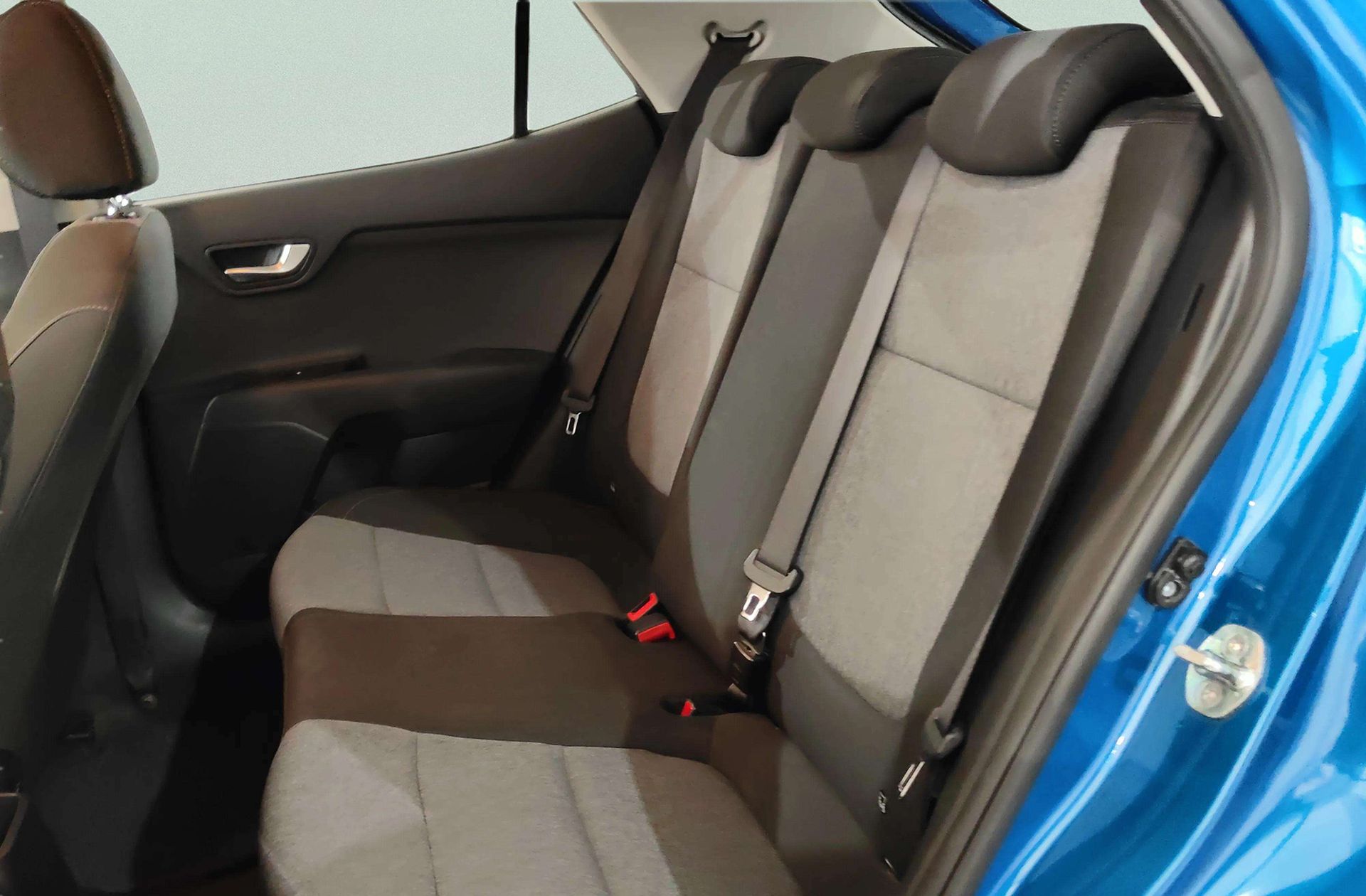 Kia Stonic 1.0 T-GDi Concept - foto 13