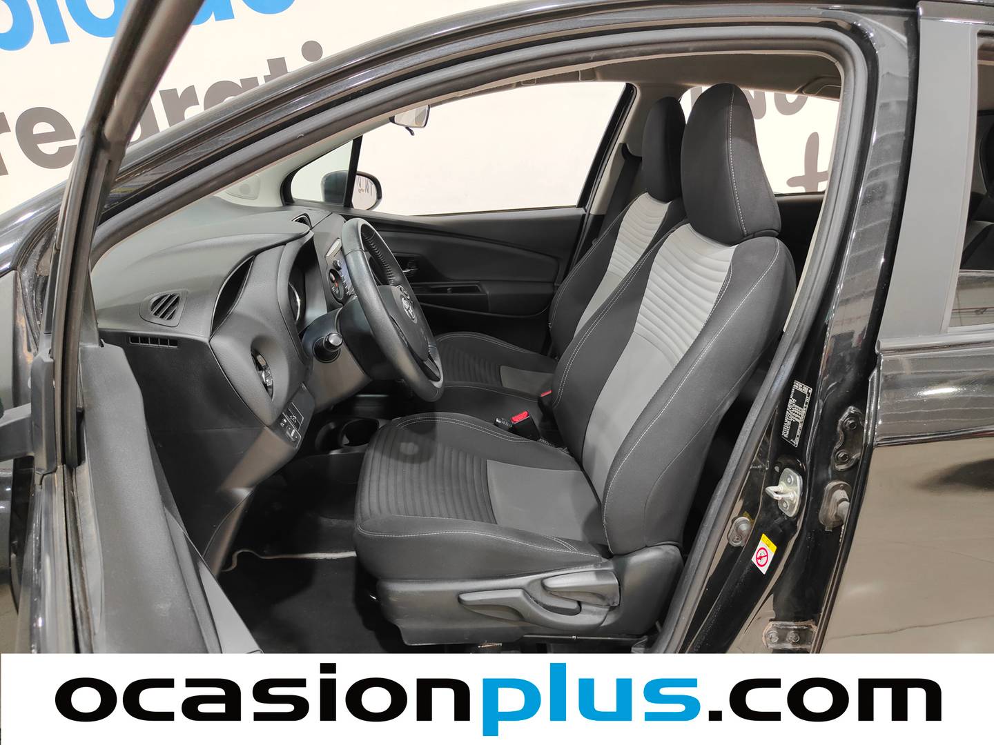 Foto asientos delanteros Toyota Yaris Toyota Yaris 1.5 Hybrid Feel (100 CV)