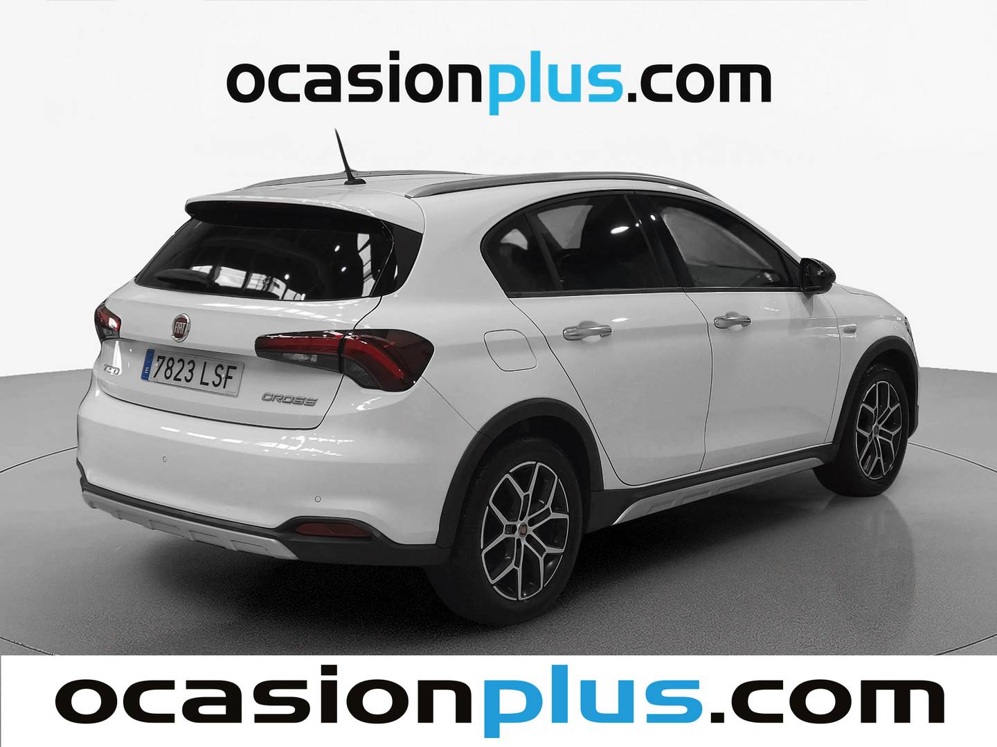Foto trasera Fiat Tipo Fiat Tipo 1.0 Cross (100 CV) izquierda