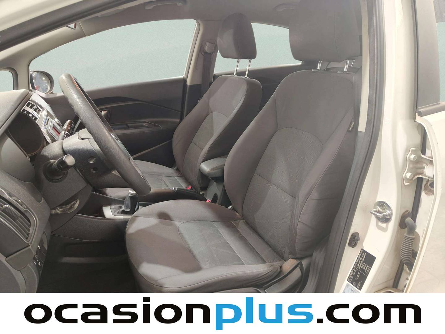 Foto asientos delanteros KIA Rio KIA Rio 1.2 CVVT Concept (84 CV)
