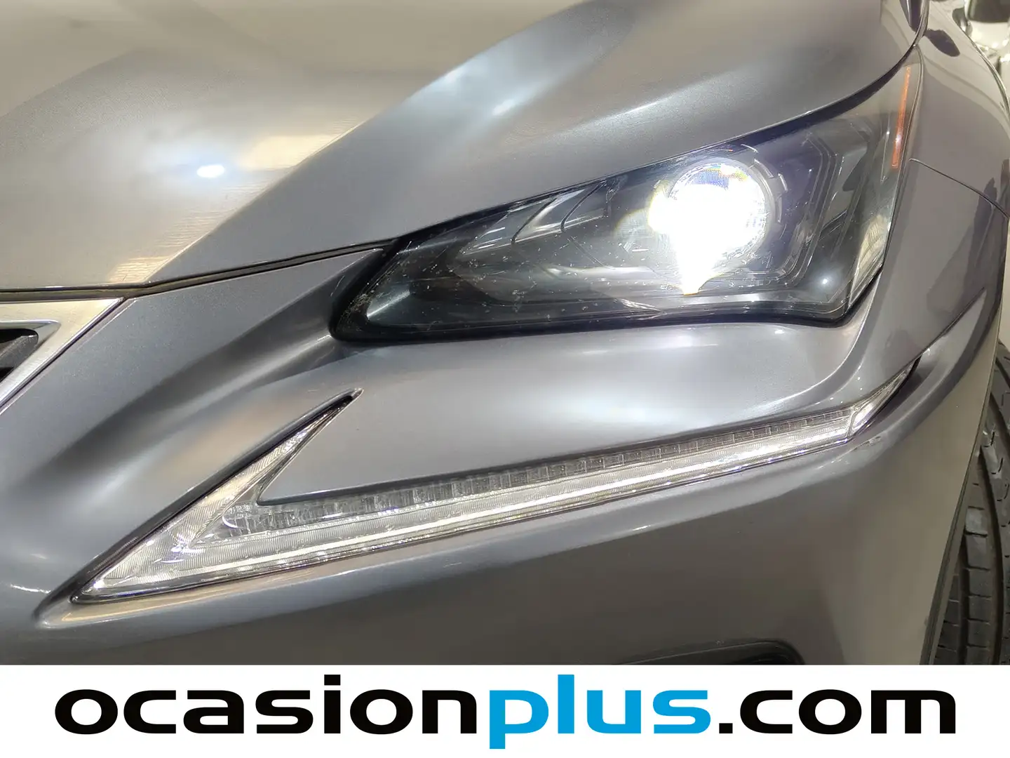 Foto Lexus NX Lexus NX 300h Premium 2WD (197 CV)