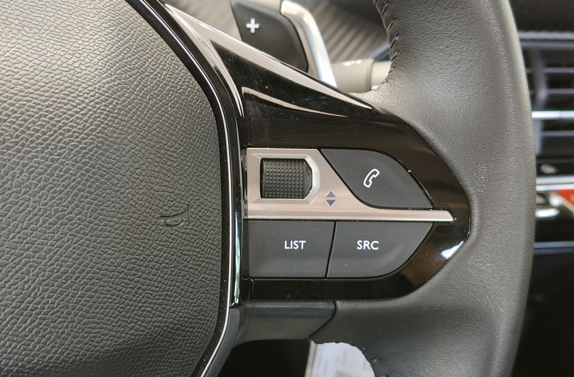 Peugeot 208 Style Hybrid 110 eDCS6 - foto 28