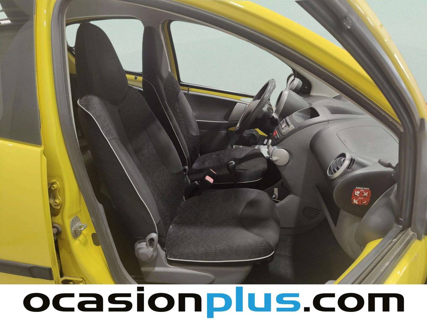 Peugeot 107 Peugeot 107 1.0i Urban (68 CV) manual