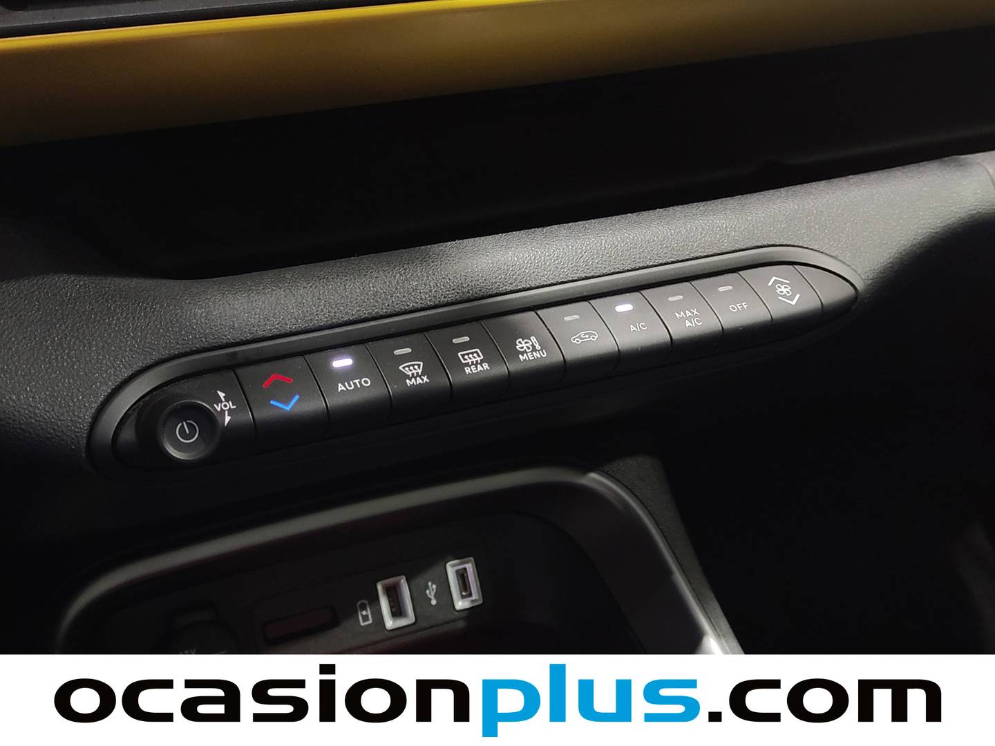 Foto Jeep Avenger Jeep Avenger 1.2 G Summit (100 CV)