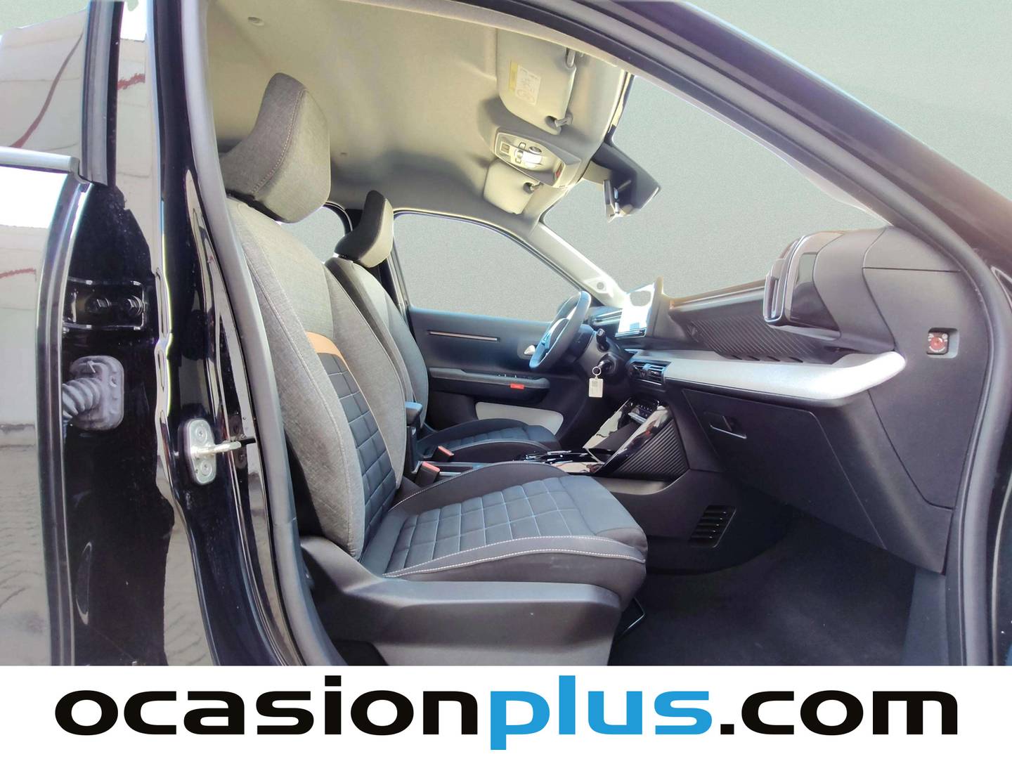 Citroën C3 Aircross Citroën C3 Aircross Hybrid 145 Plus e-DCS6 (145 CV) 2026