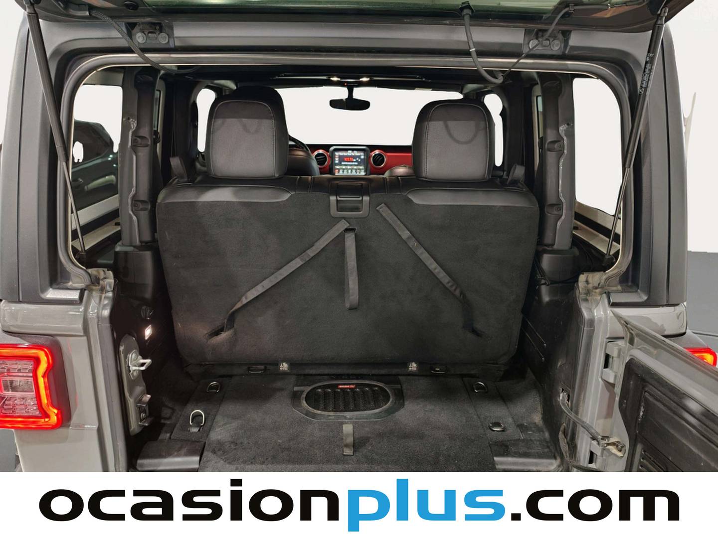 Fotos maletero Jeep Wrangler Jeep Wrangler 2.2 CRD Rubicon 8ATX (200 CV)