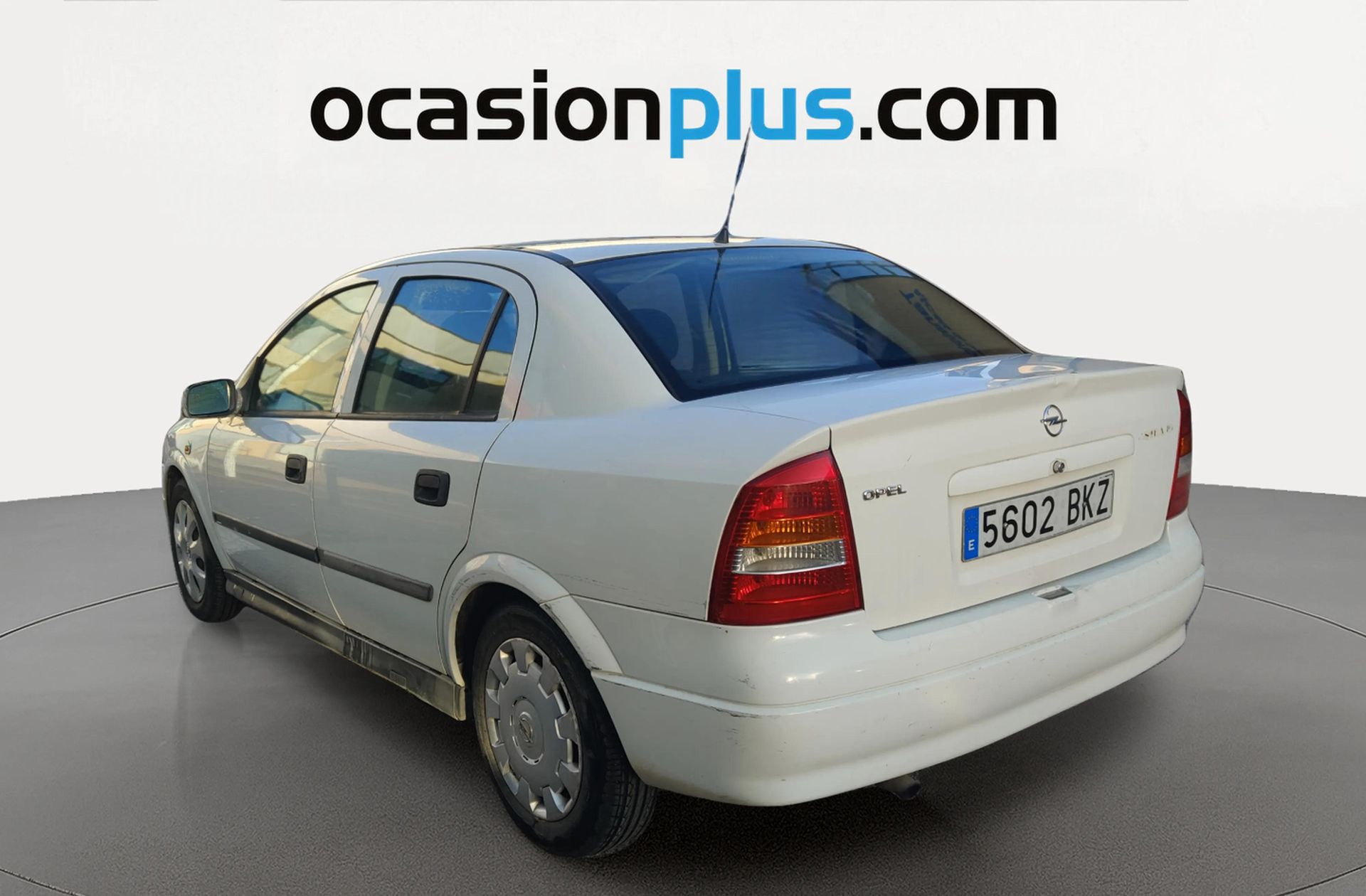 Opel Astra 1.6 Club Sedan - foto 3