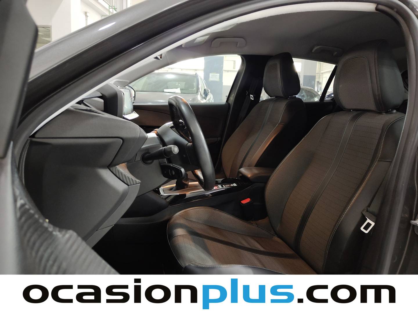 Foto asientos delanteros Peugeot 208 Peugeot 208 PureTech 100 Allure Pack (100 CV)