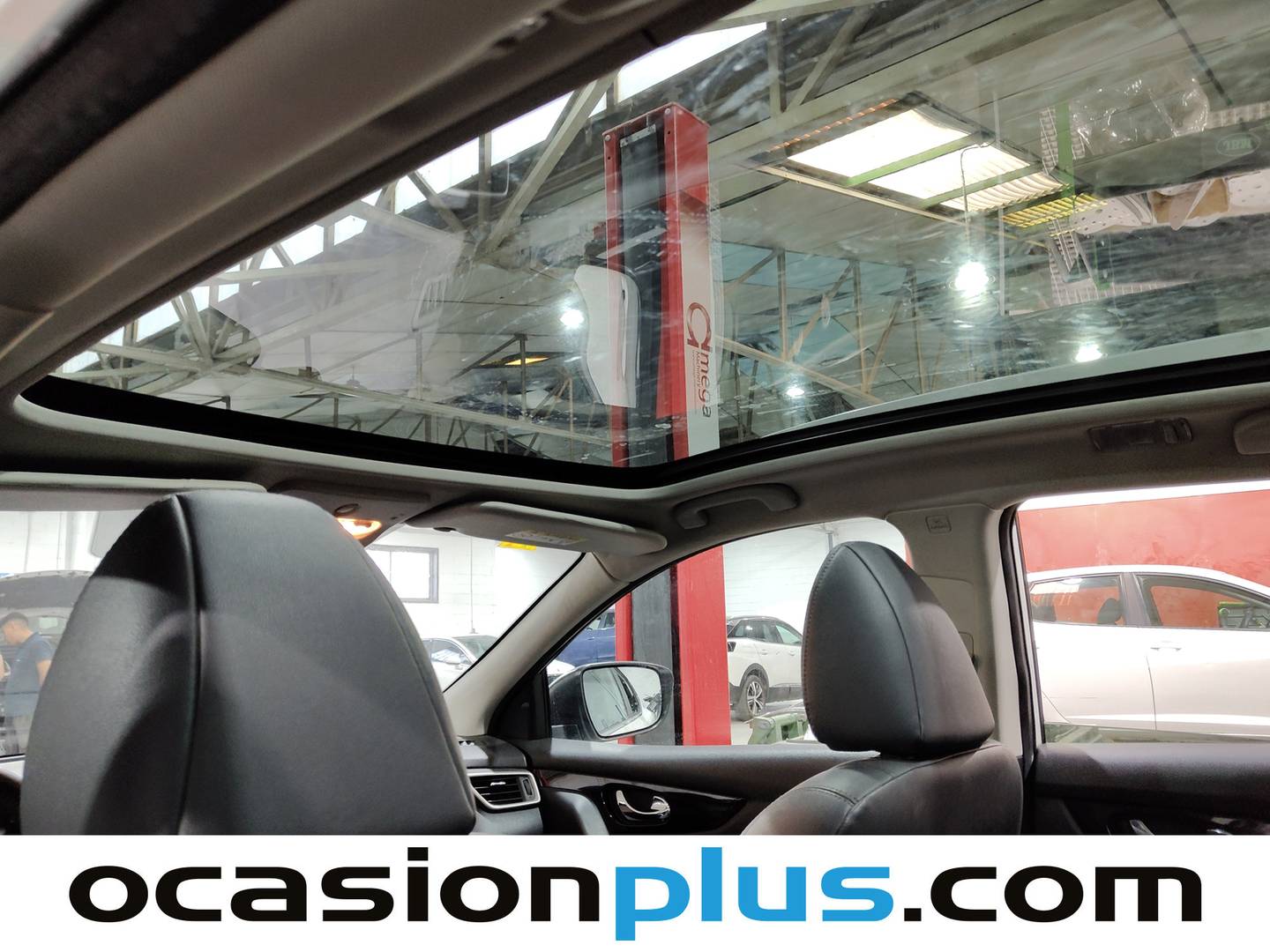 Extras y acabados del Nissan QASHQAI Nissan Qashqai dCi 130 Tekna 4x2 XTronic (130 CV)