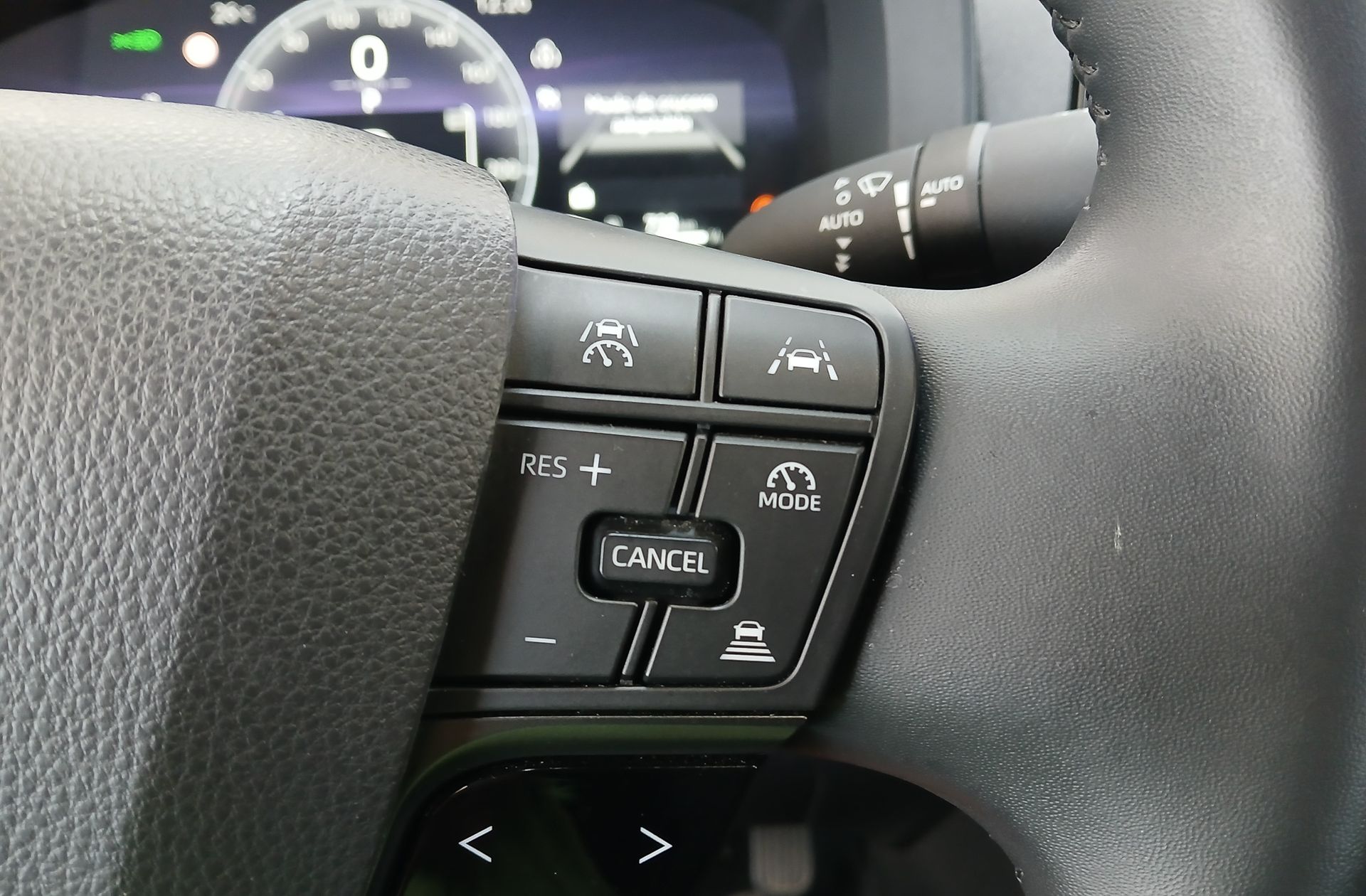 Toyota C-HR 140H Advance - foto 28