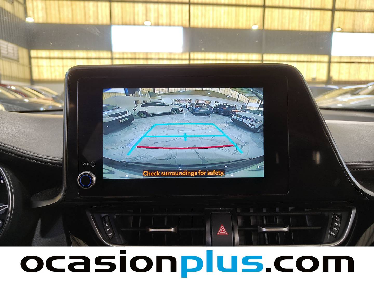 Extras y acabados del Toyota C-HR Toyota C-HR 1.8 125H Advance (122 CV)