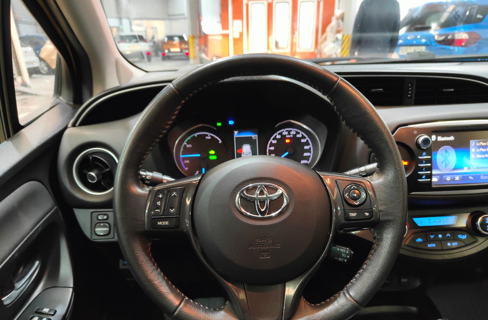 Toyota Yaris 1.5 100H Feel 20 Aniversario - foto 21