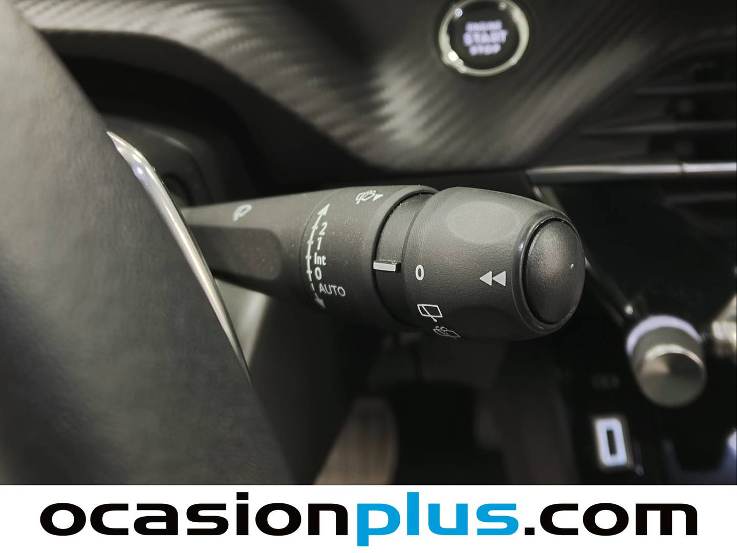 Foto Peugeot 2008 Peugeot 2008 Allure Hybrid eDCS6 (145 CV)