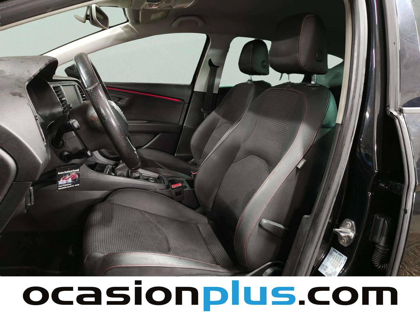 Foto asientos delanteros Seat León Seat León 1.4 TSI S&S ACT FR Plus (150 CV)