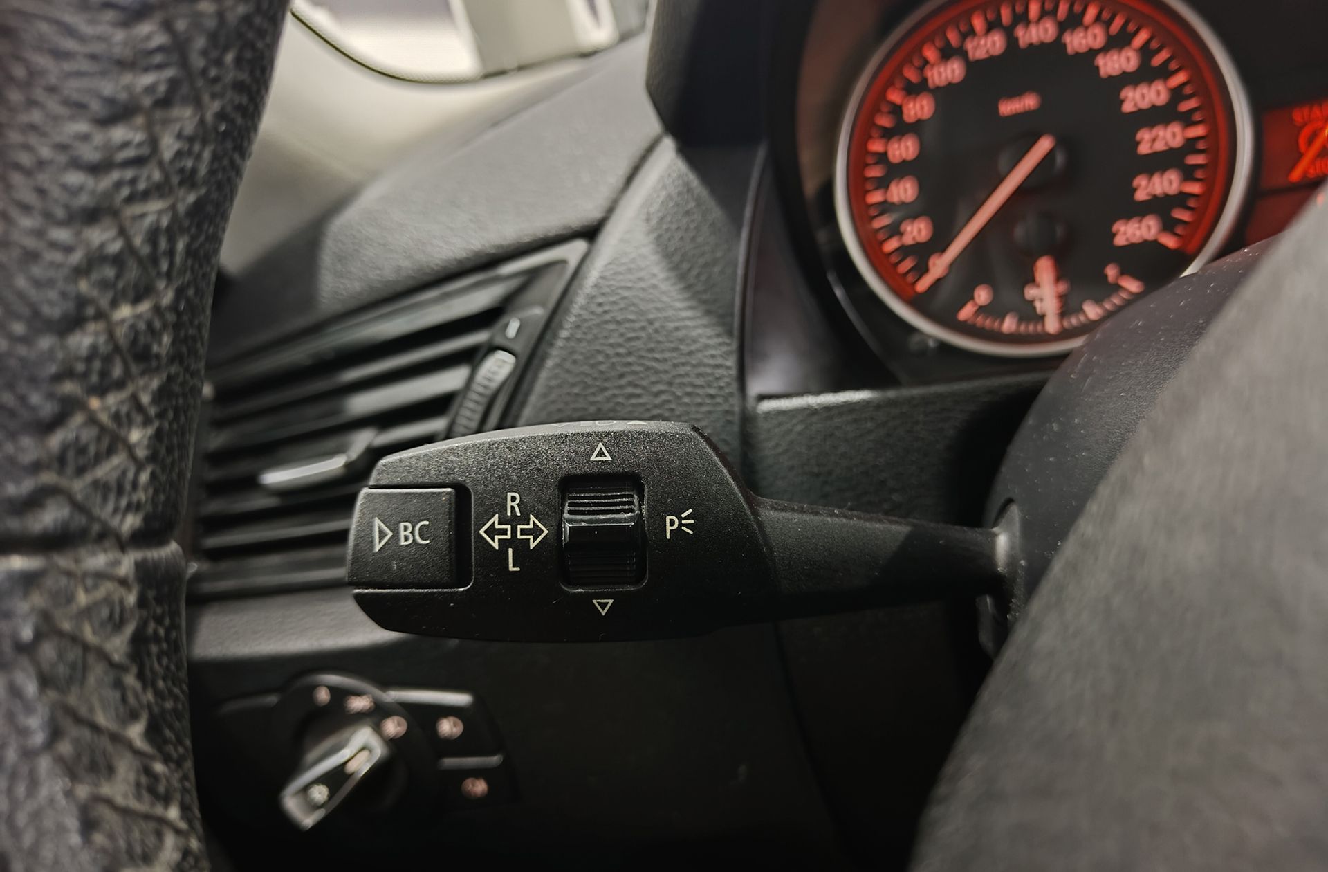 BMW X1 sDrive18d - foto 23