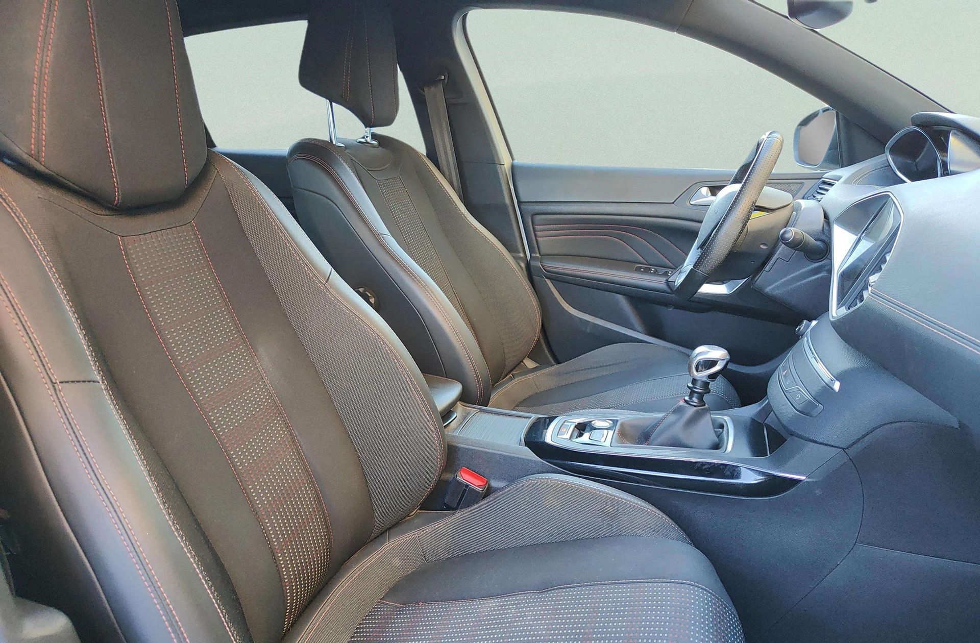 Peugeot 308 PureTech 130 GT Line - foto 19