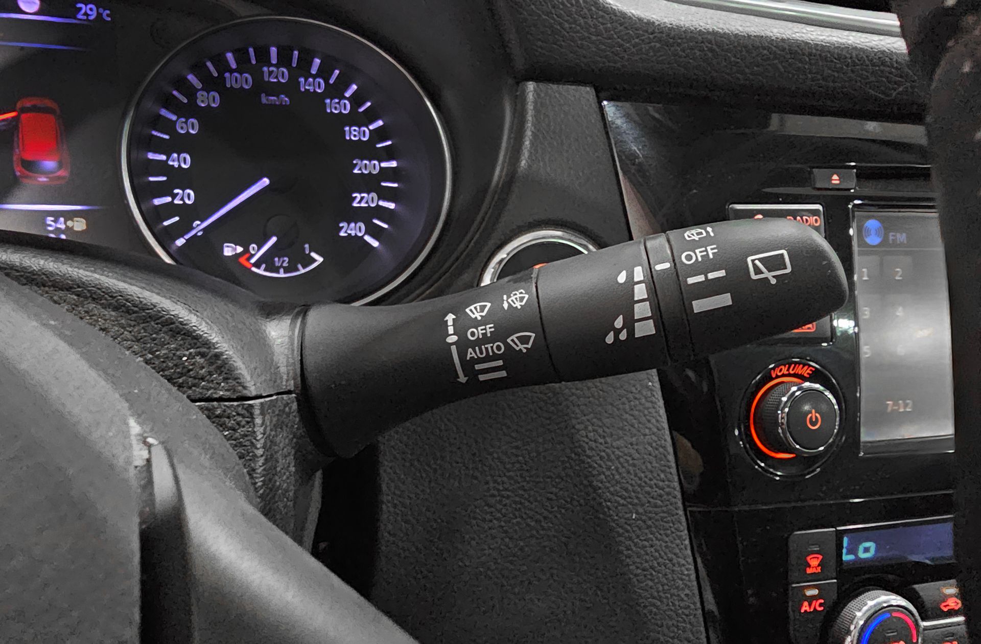 Nissan Qashqai DIG-T 115 N-Connecta - foto 24