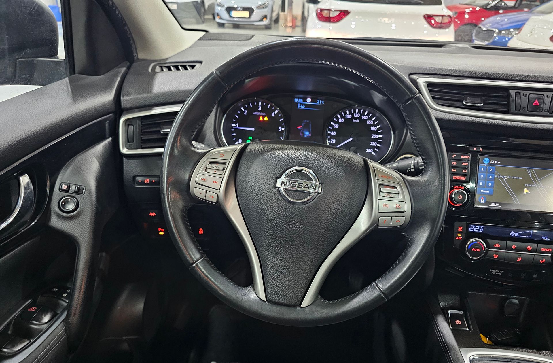 Nissan Qashqai 1.6 dCi N-Connecta 4x2 - foto 19