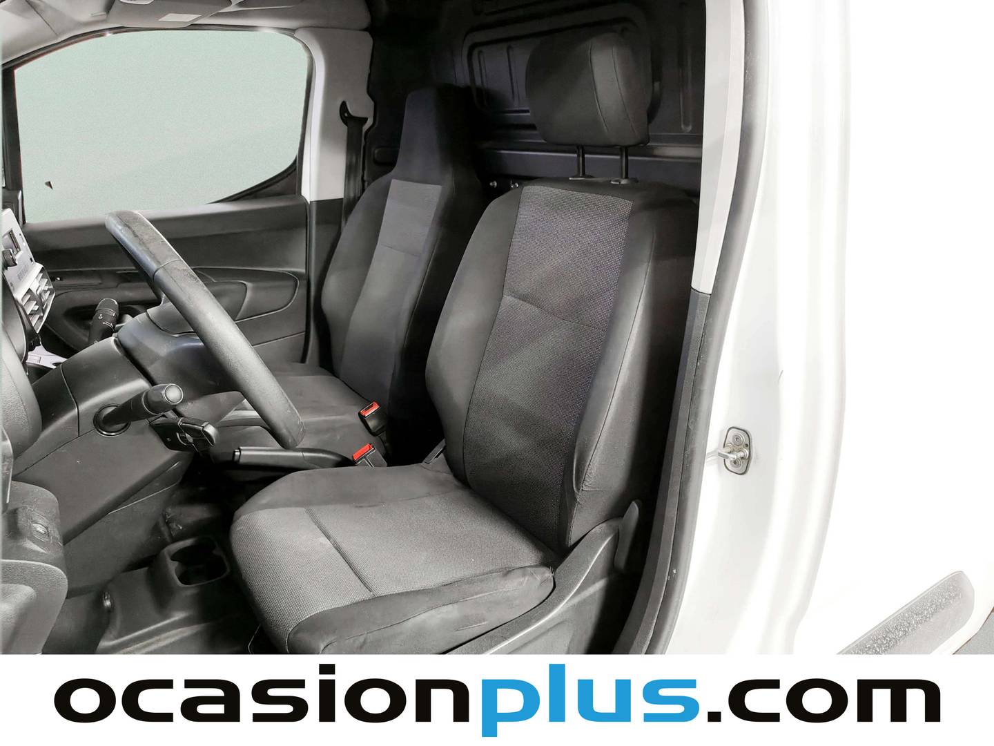 Foto asientos delanteros Citroën Berlingo Citroen Berlingo Furgon BlueHDi 75 Talla M Control (76 CV)