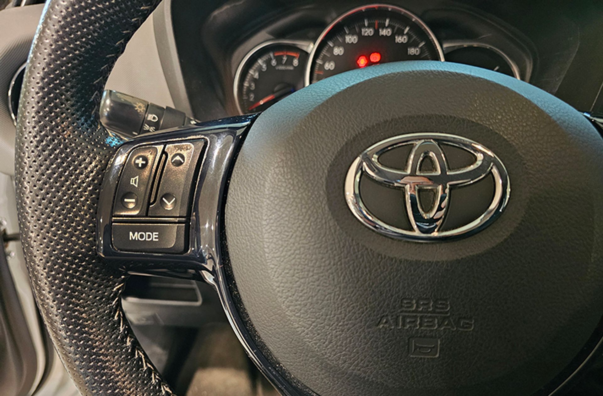Toyota Yaris 1.3 100 Feel - foto 20