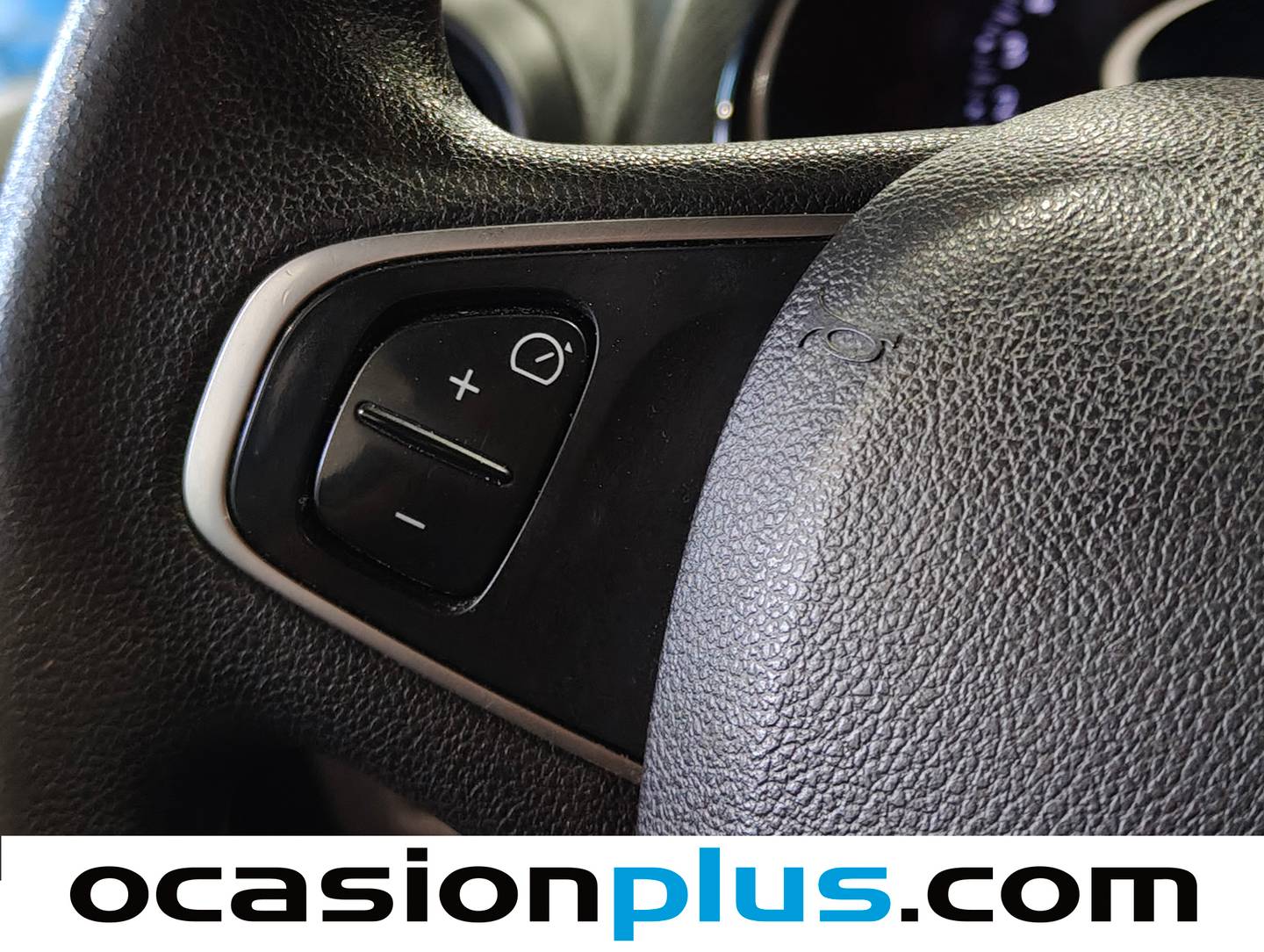 Extras y acabados del Renault Clio Renault Clio Business TCe (75 CV)