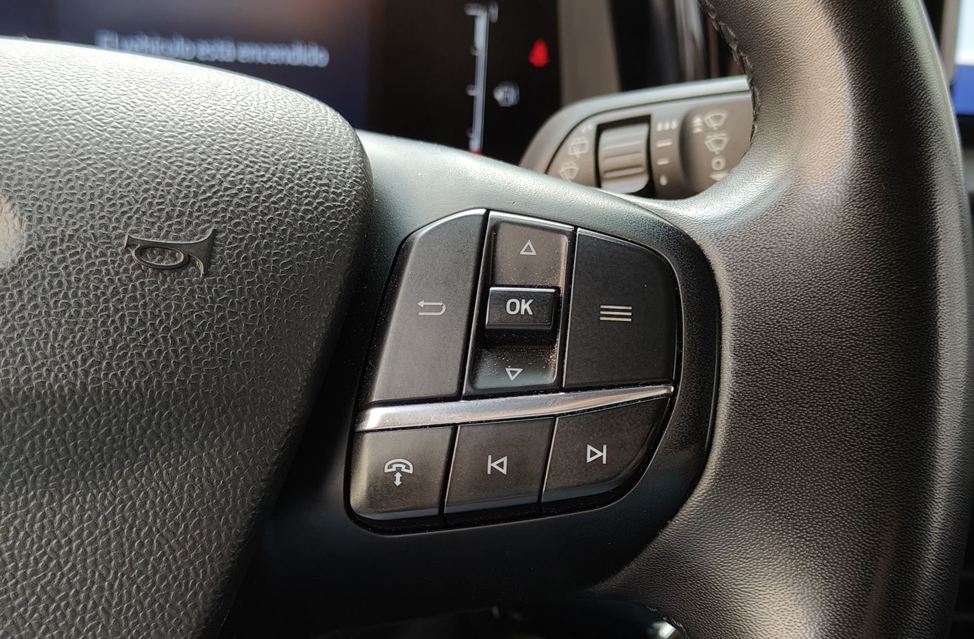 Ford Tourneo Courier 1.0 EcoBoost Trend - foto 27
