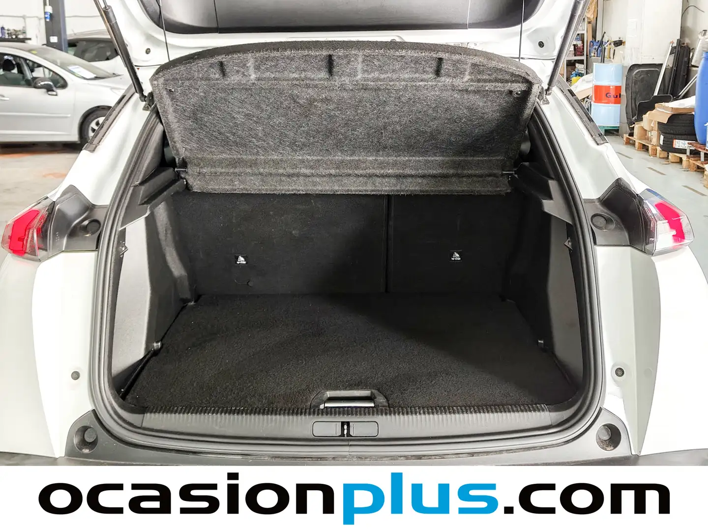 Foto Peugeot 2008 Peugeot 2008 BlueHDi 110 Allure (110 CV)