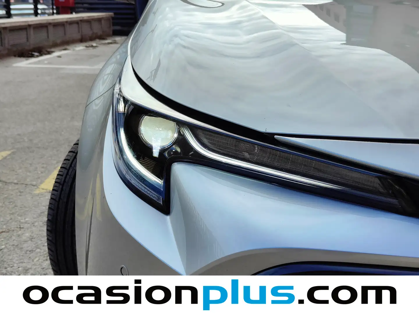 Foto Toyota Corolla Toyota Corolla 180H Style E-CVT (180 CV)