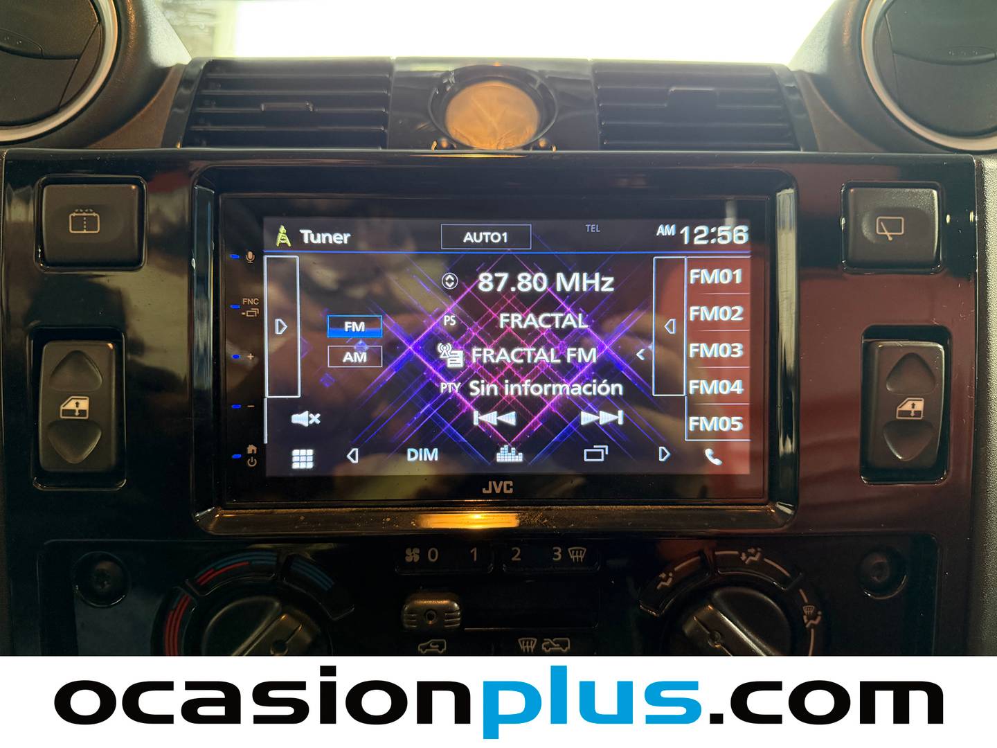 Foto Land Rover Defender Land Rover Defender 2.4 D 110 SW S (122 CV) 4X4