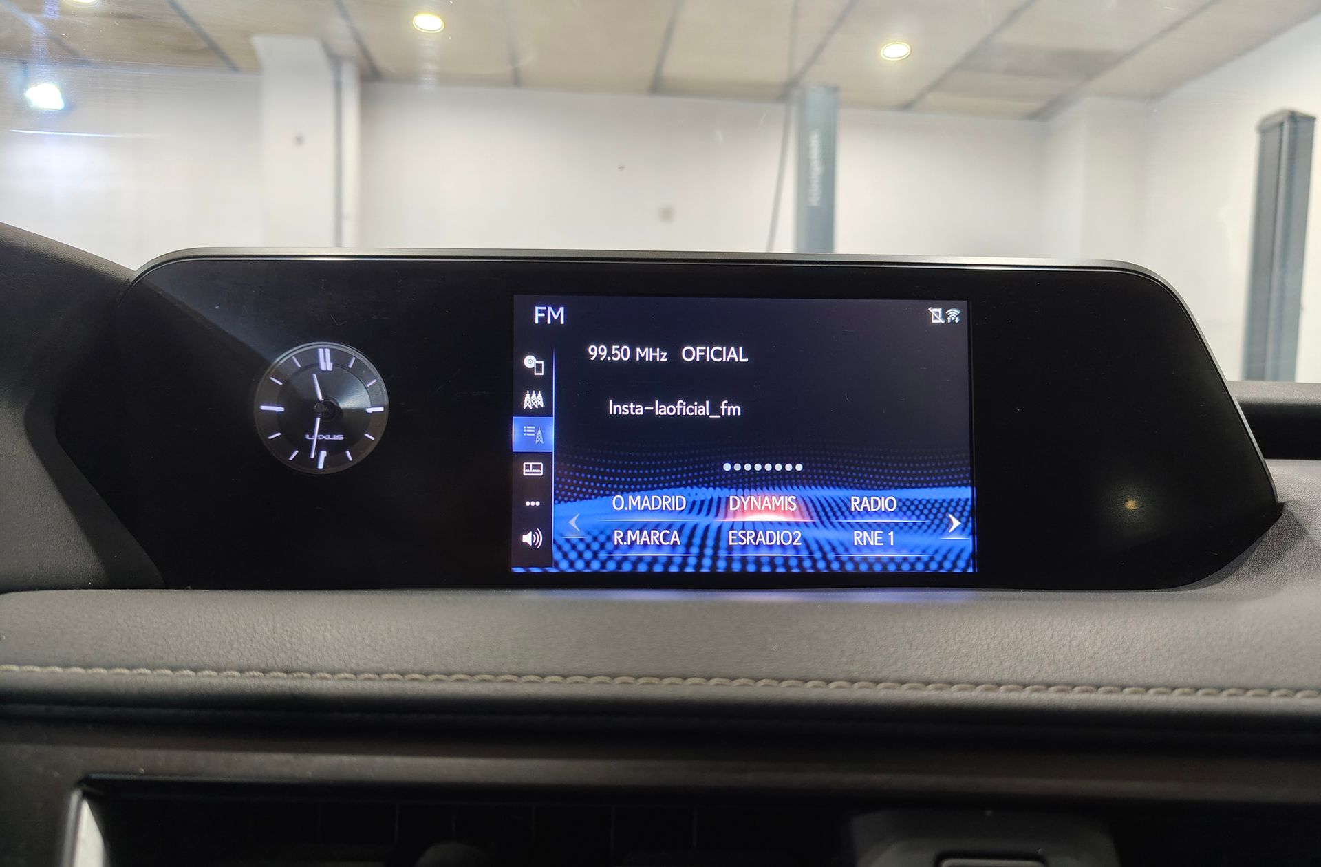 Lexus UX 250h Business 2WD - foto 27