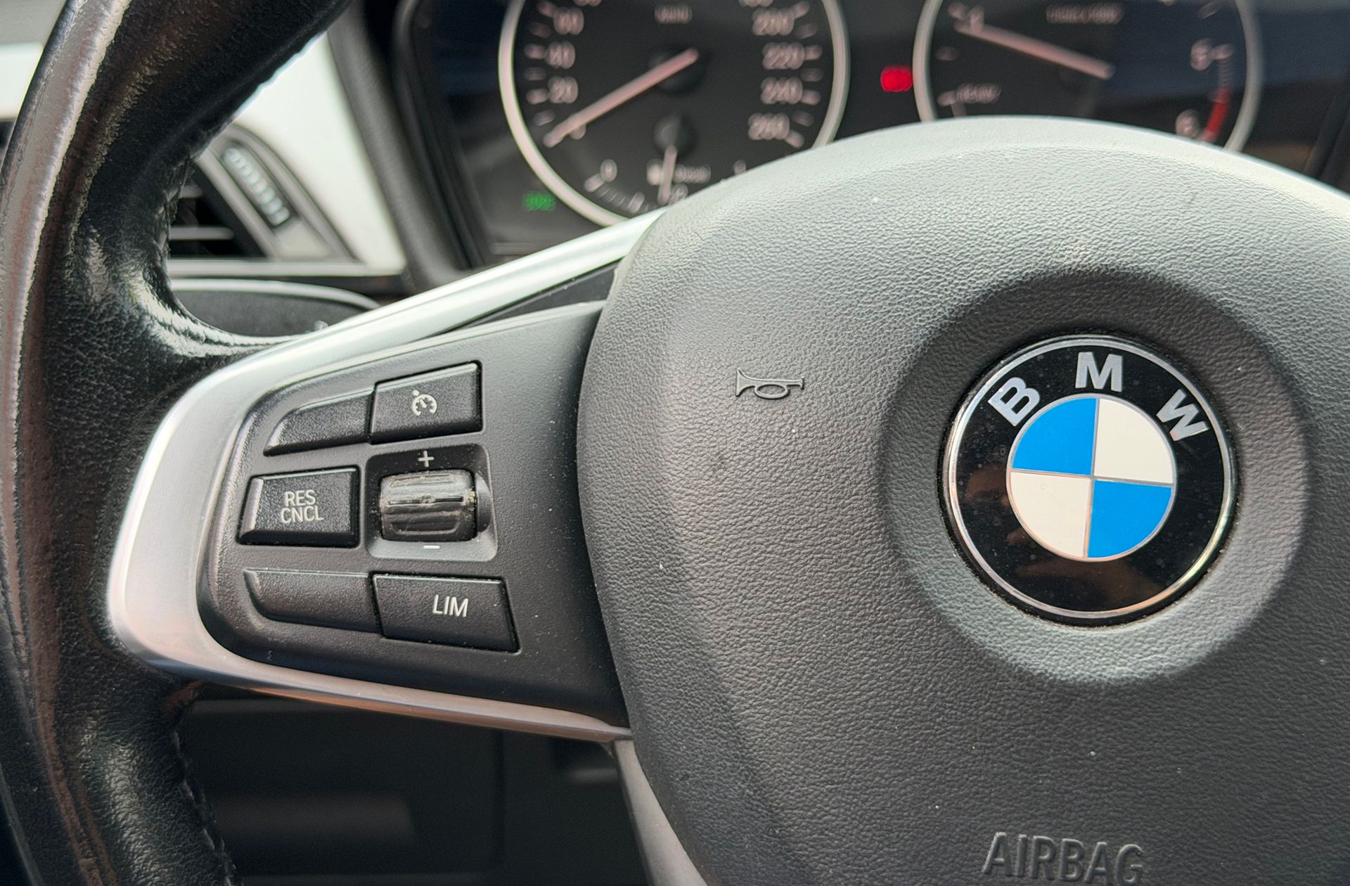 BMW X1 sDrive18d - foto 28