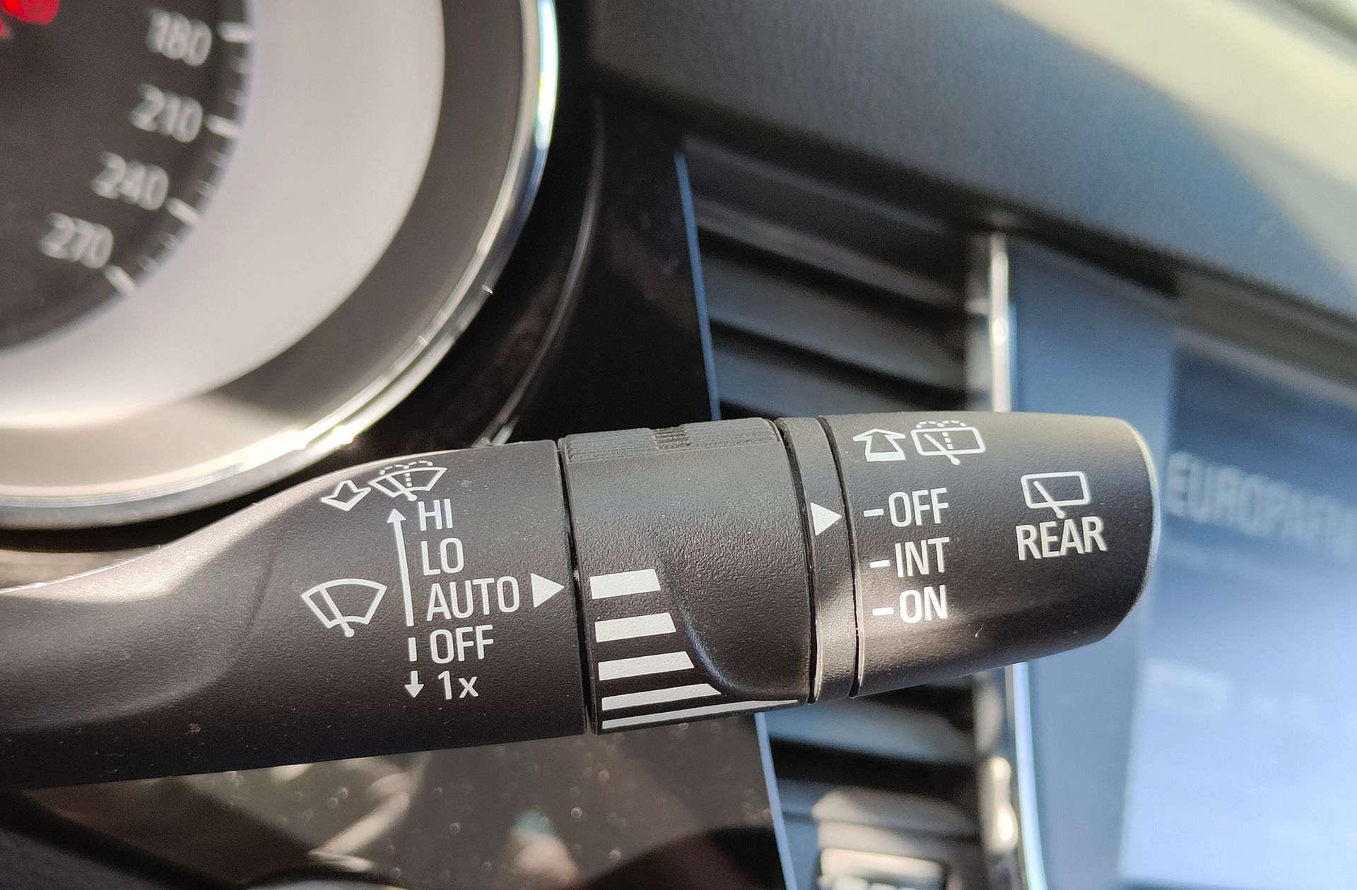Opel Astra 1.4 Turbo Dynamic - foto 25