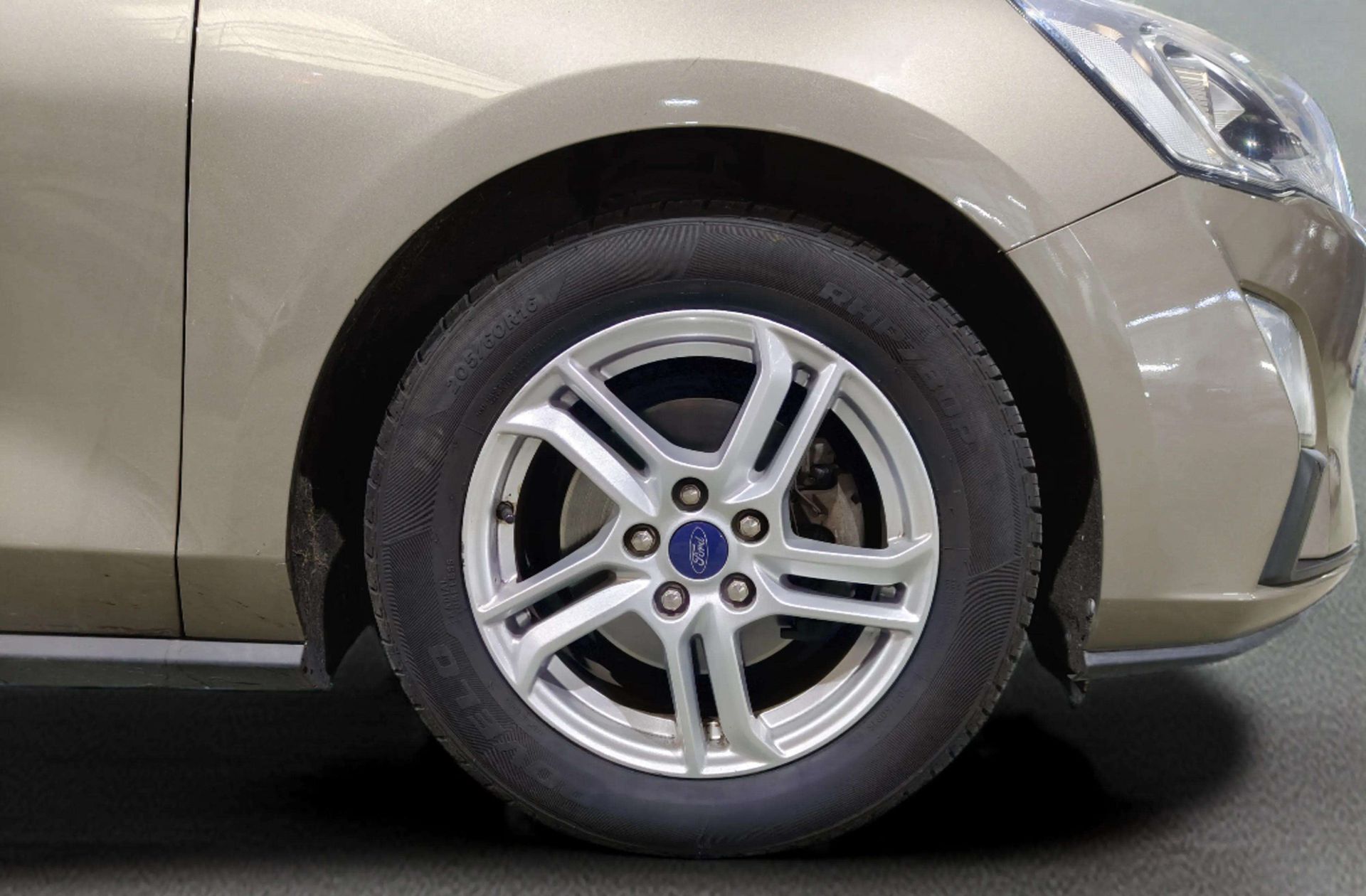 Ford Focus 1.0 EcoBoost Trend+ - foto 37