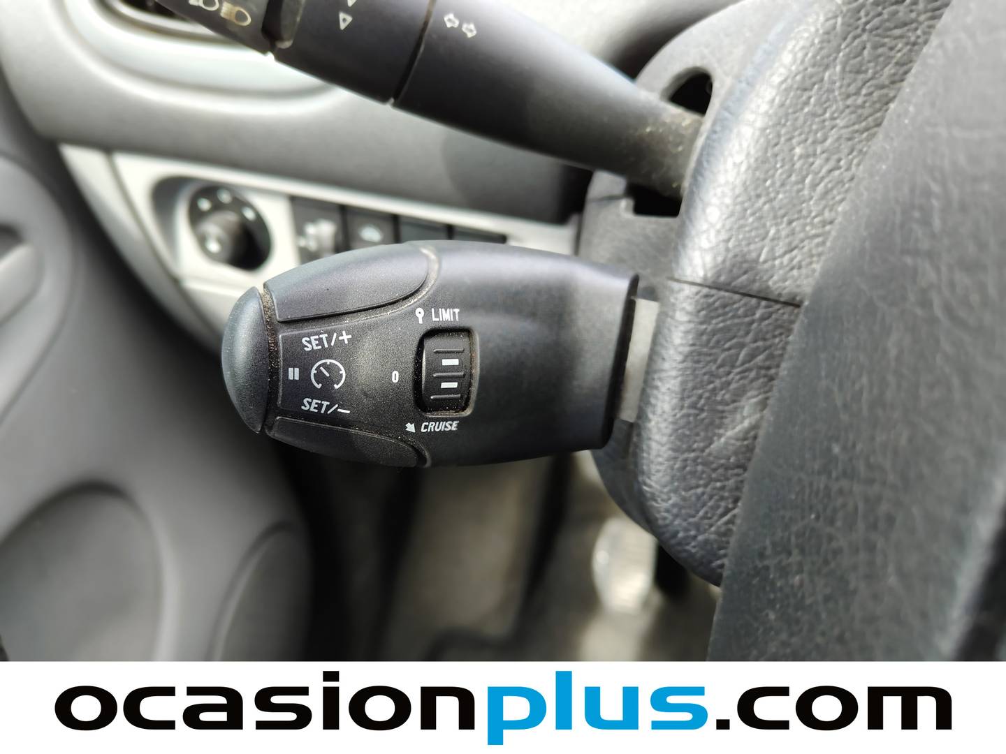 Equipamiento del Citroën Xsara Picasso Citroen Xsara Picasso 1.6 HDI SX (92 CV)