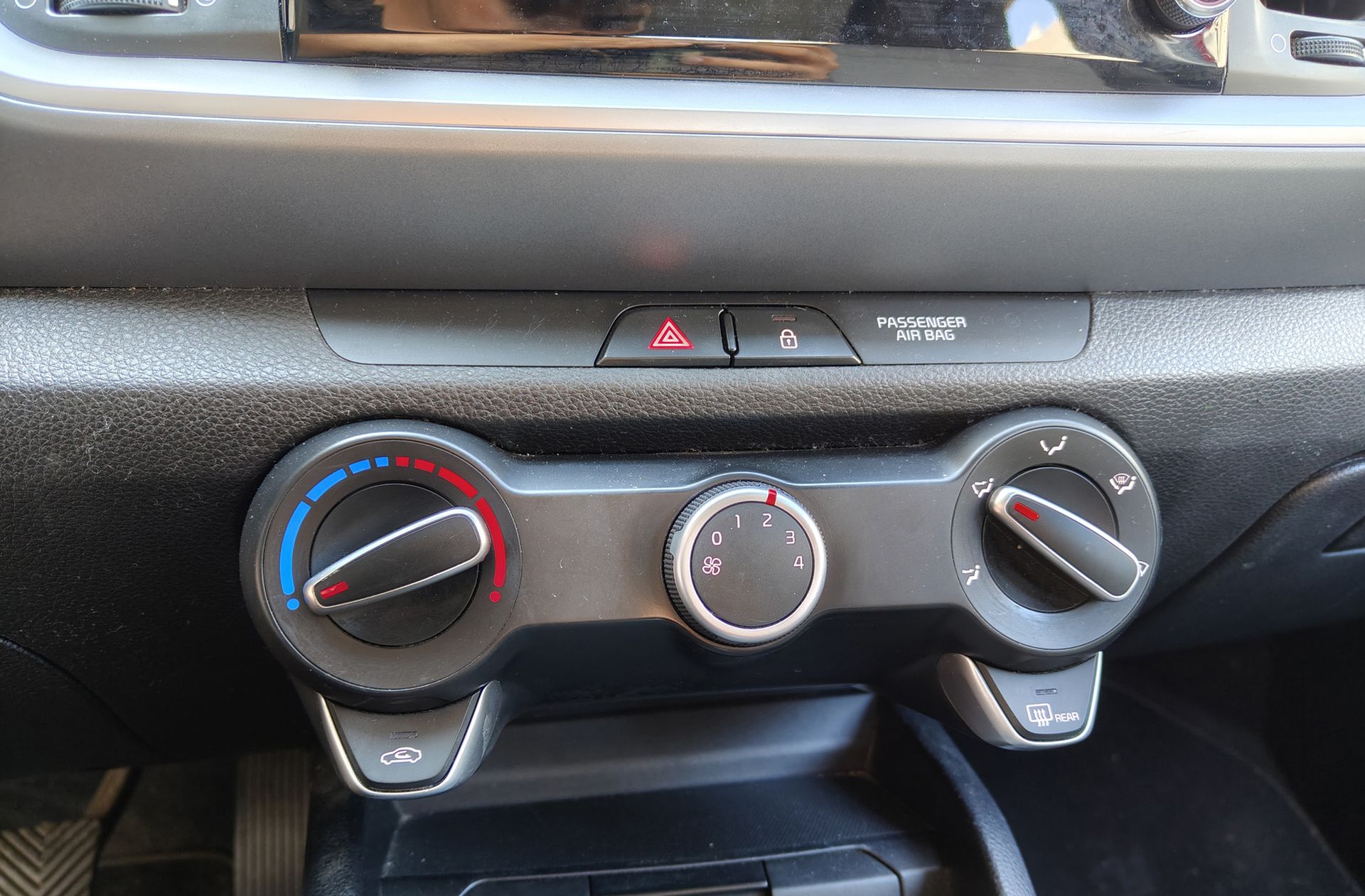 Kia Stonic 1.0 T-GDi Concept - foto 24