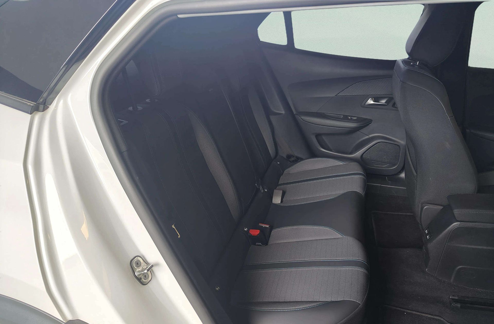 Peugeot 2008 PureTech 130 Allure Pack - foto 19